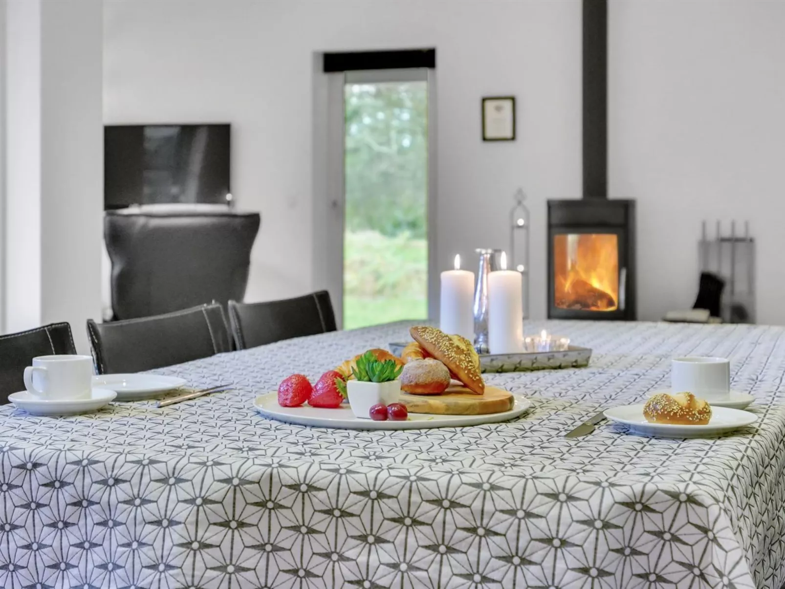 "Hekla" - 30km from the sea-Drinnen