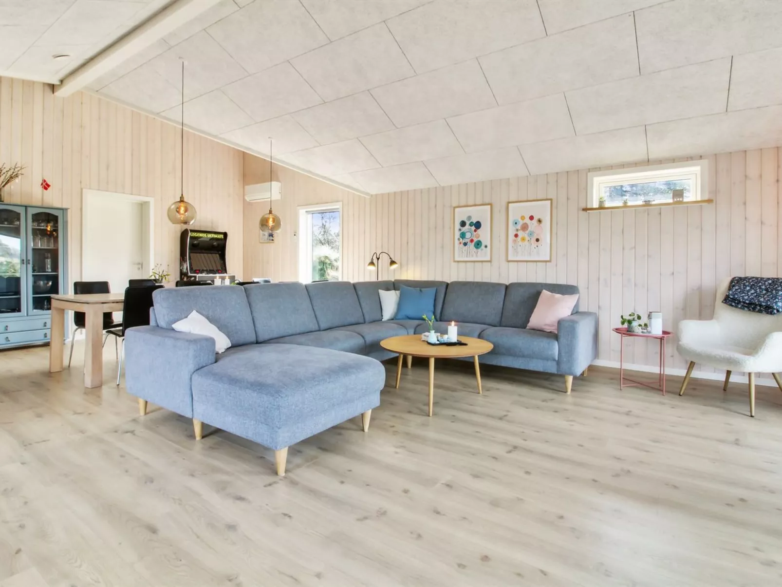 "Anuk" - 2.3km from the sea-Drinnen