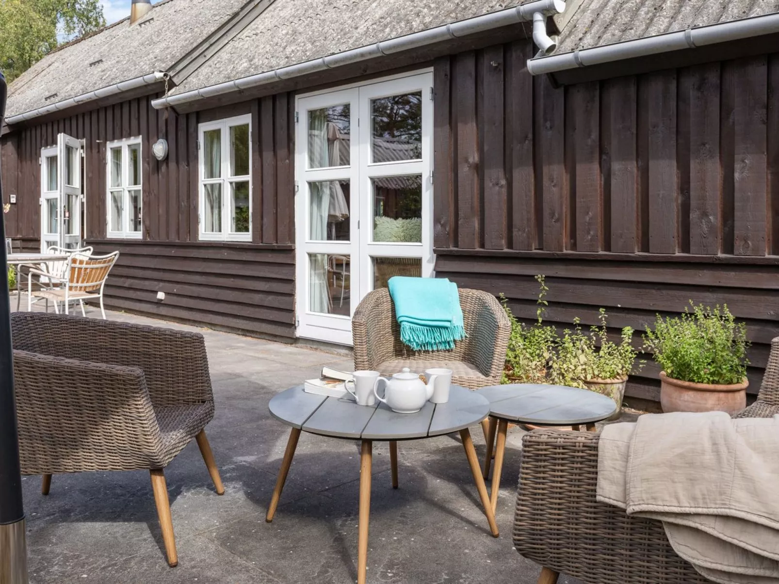 "Læff" - 50m from the sea-Draußen