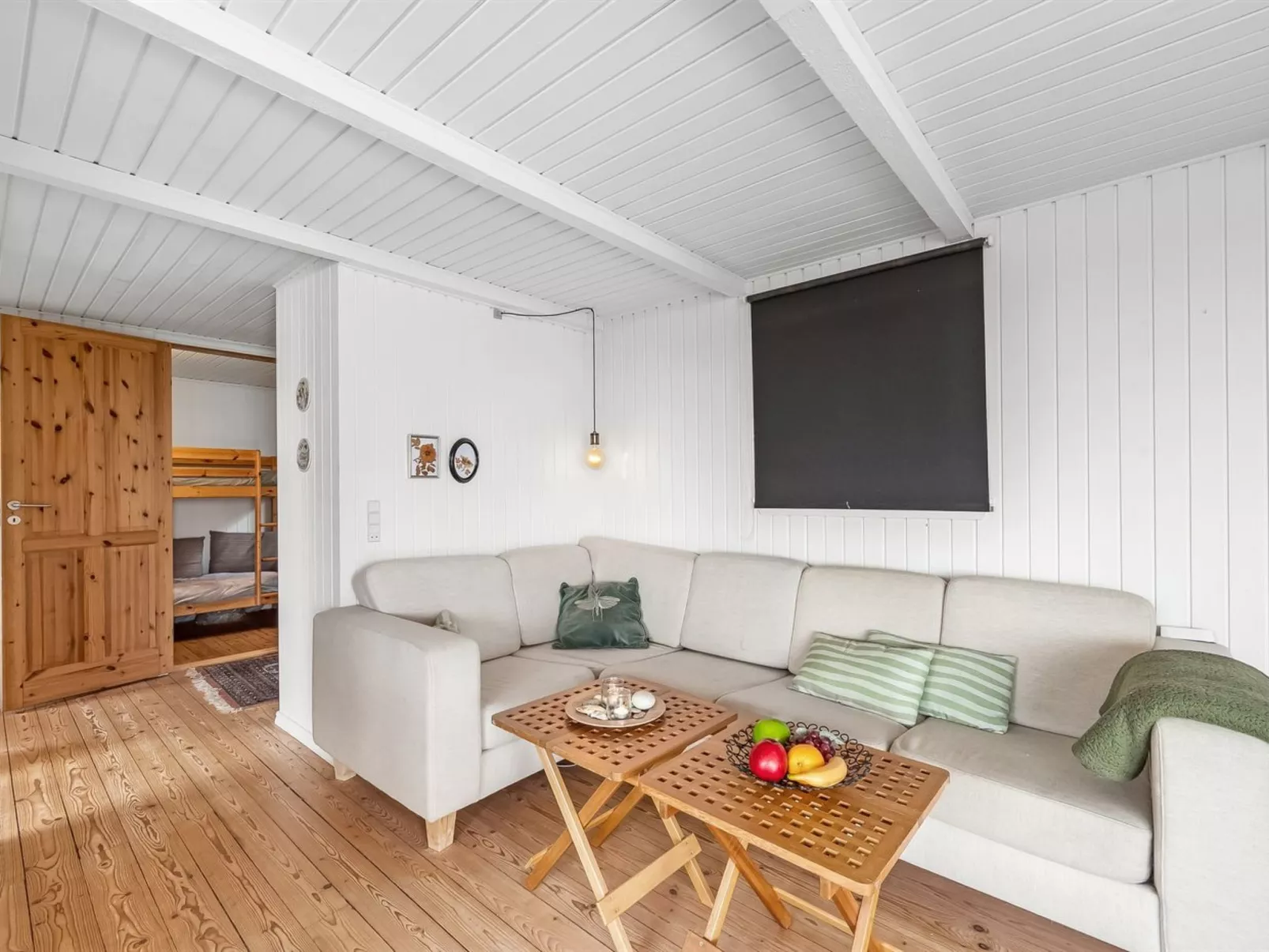 "Heera" - 100m to the fjord-Dedans