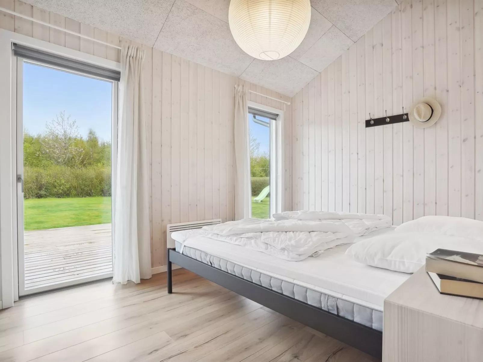 "Hasten" - 600m from the sea-Inside