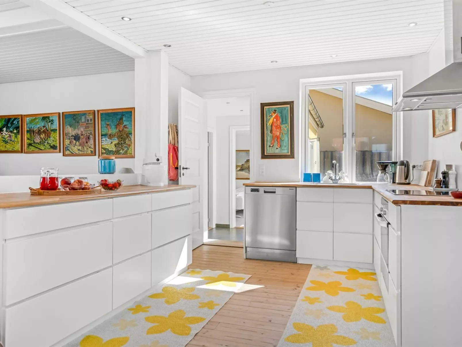 "Bruse" - 125m from the sea-Drinnen