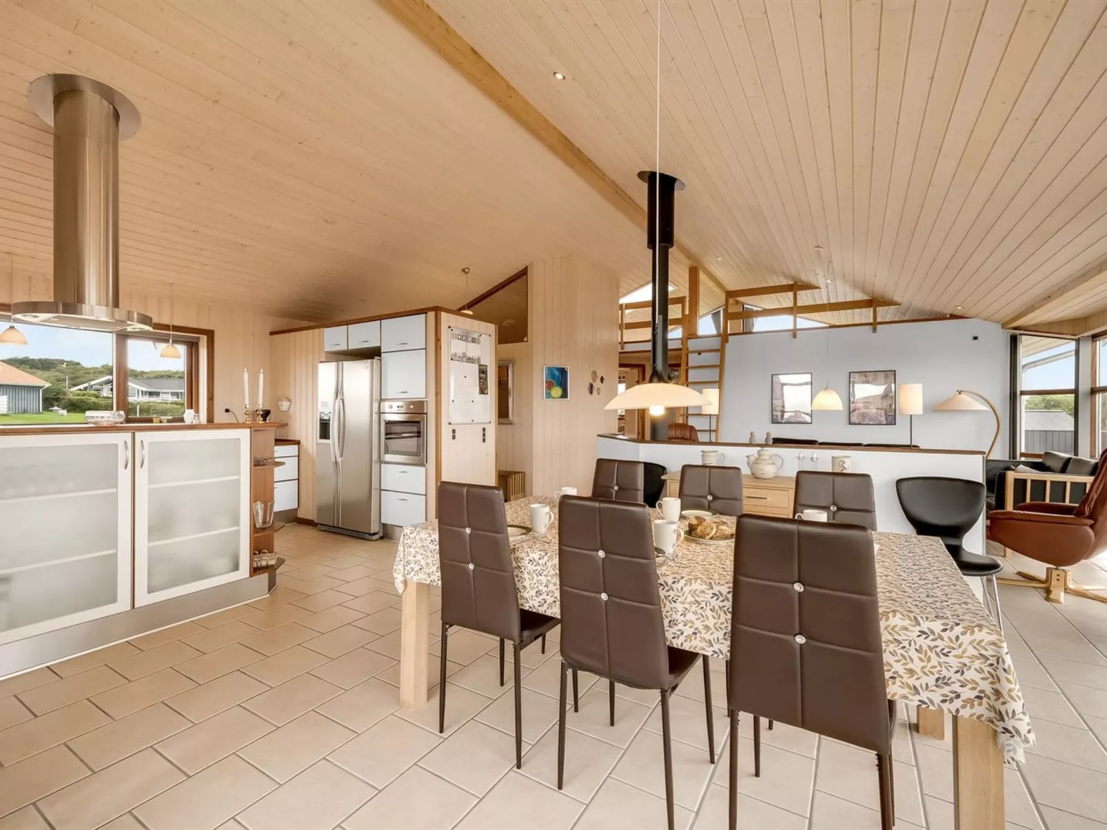 "Malila" - 400m to the fjord-Inside