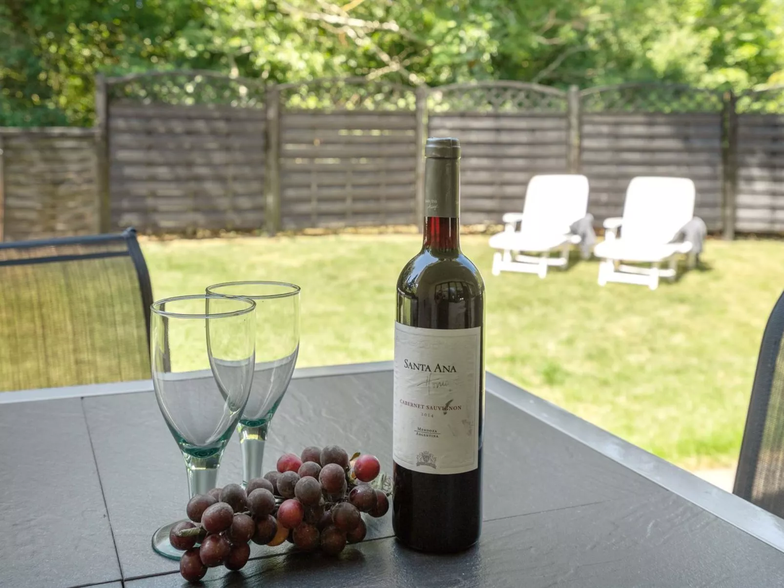 "Marka" - 2.5km from the sea-Outside