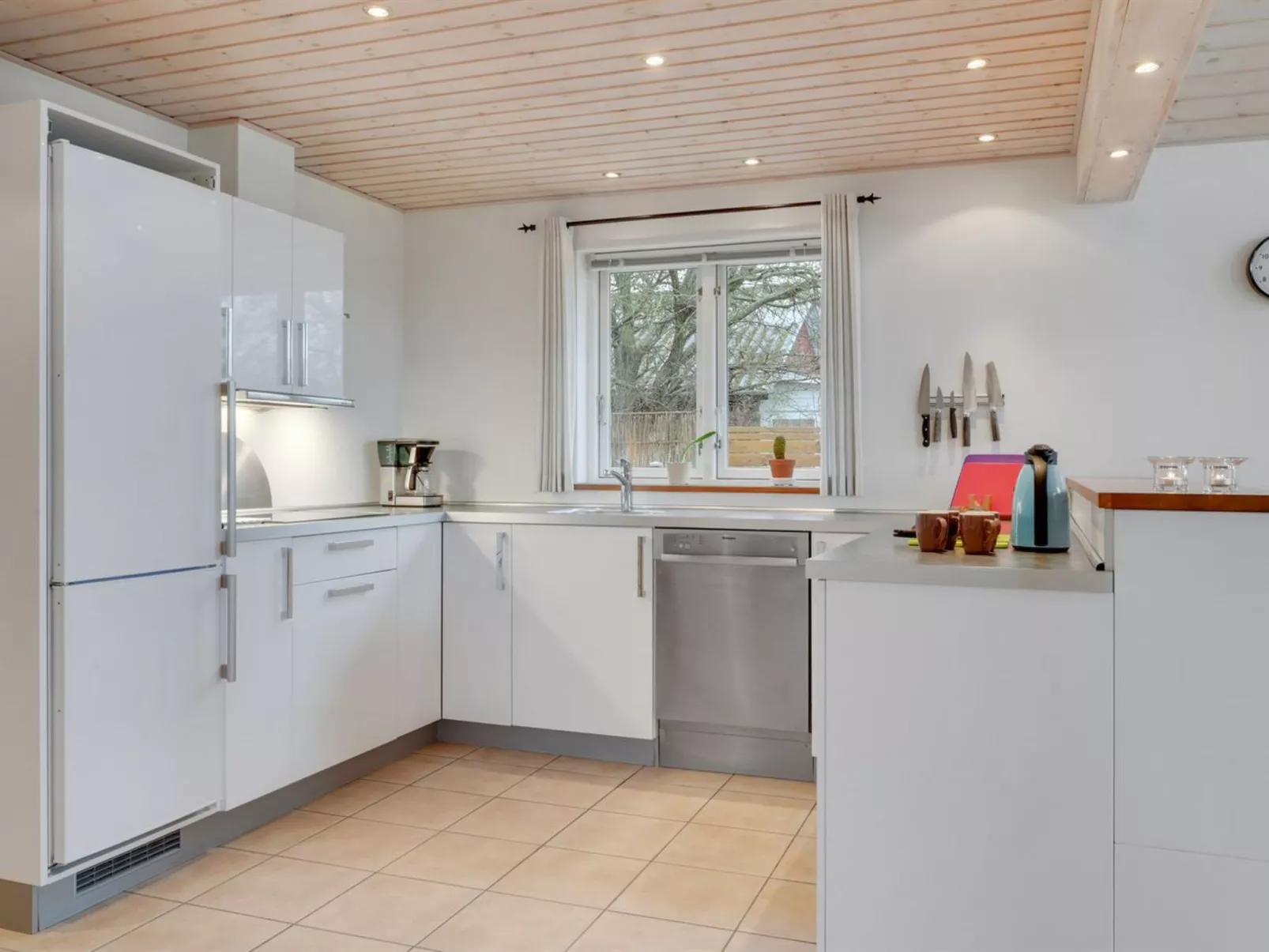 "Annesophie" - 300m to the fjord-Inside