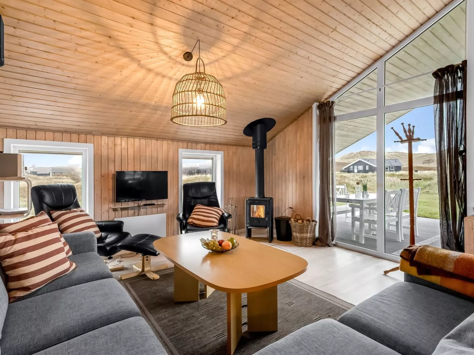 "Elnur" - 100m from the sea-Inside