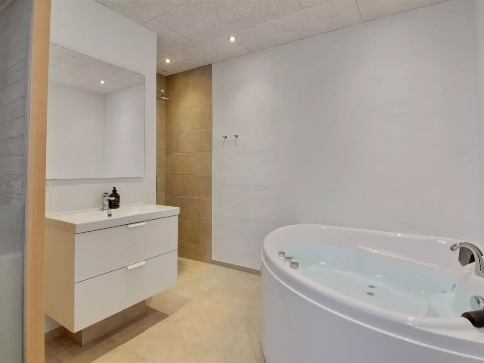 "Klaudius" - 2km from the sea-Drinnen