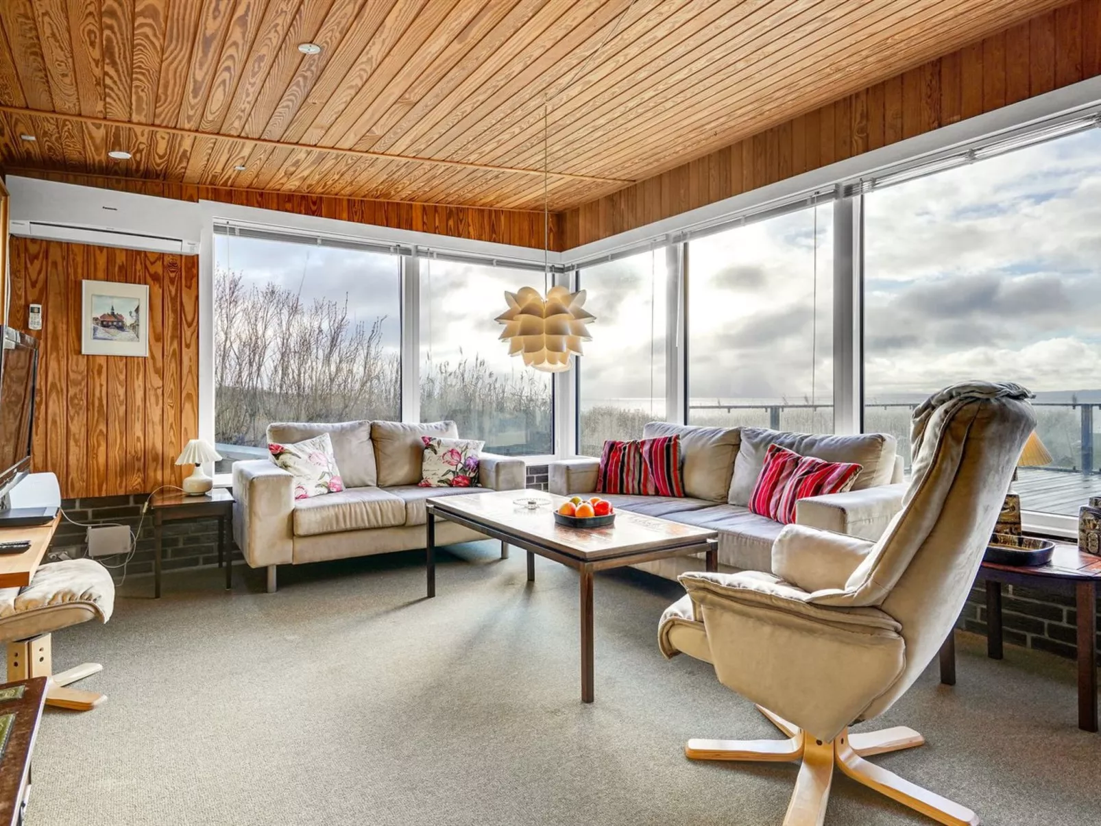 "Dzavid" - 10m from the sea-Inside