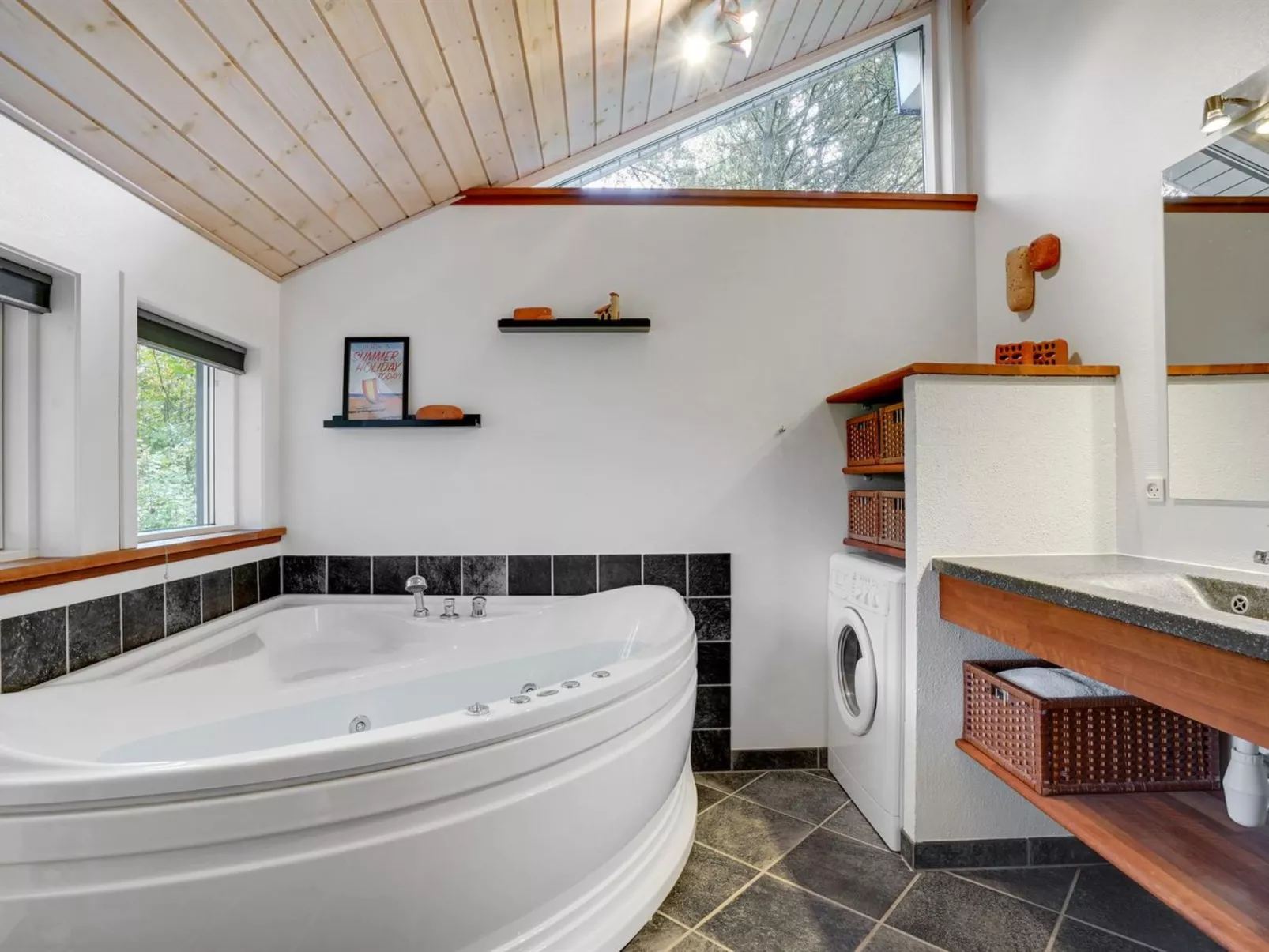 "Grimi" - 4km from the sea-Inside