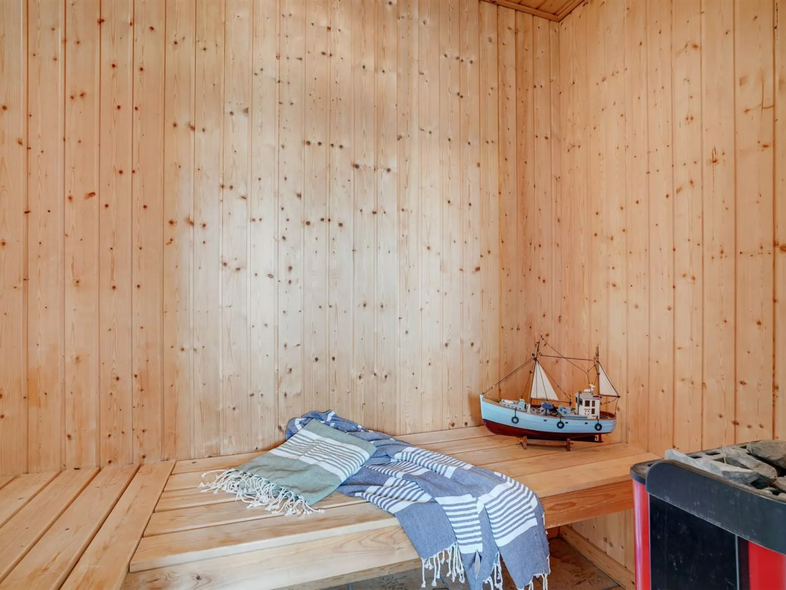 "Askan" - 200m from the sea-Dedans