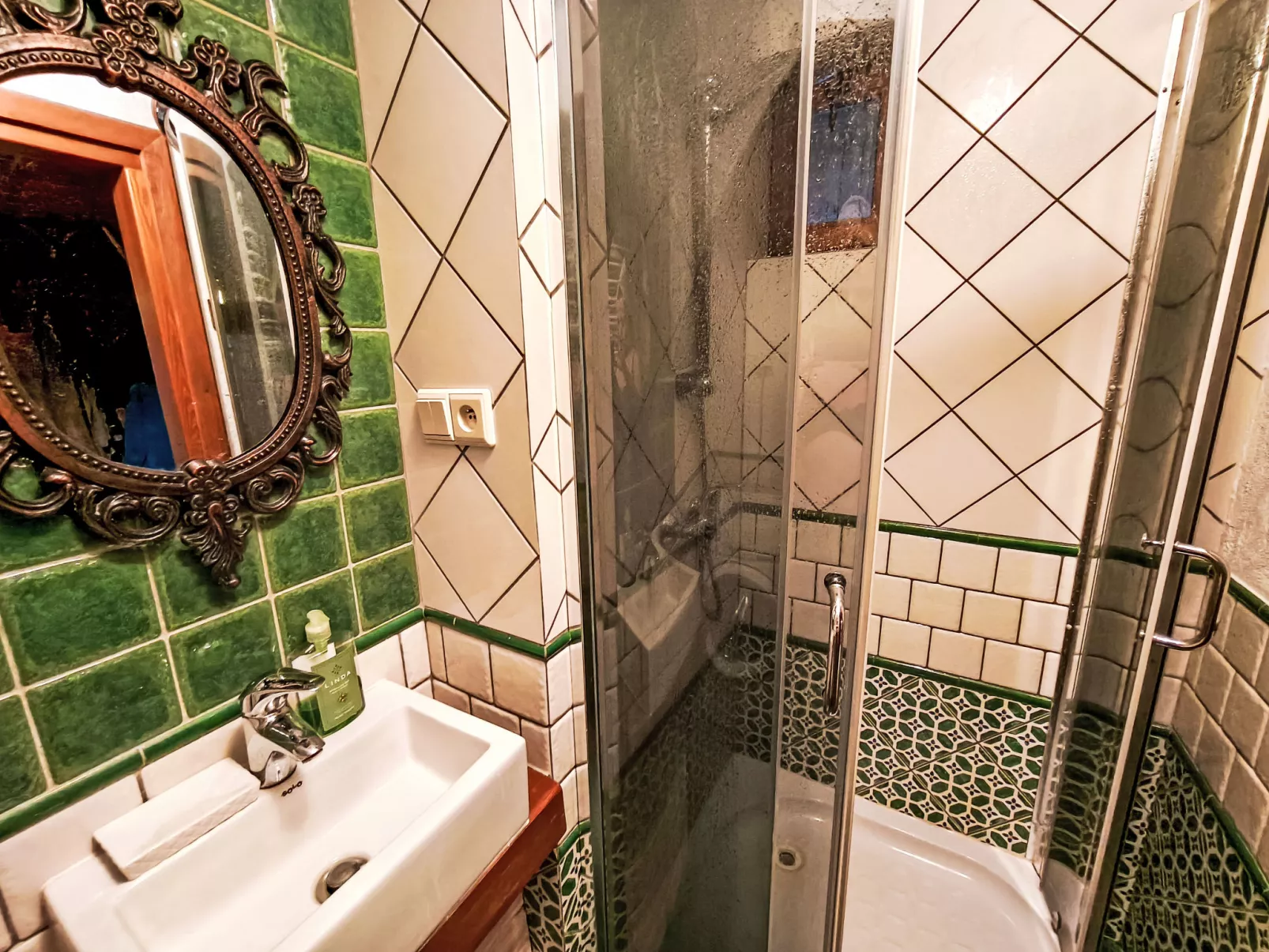 U Prababci Olgi-Drinnen