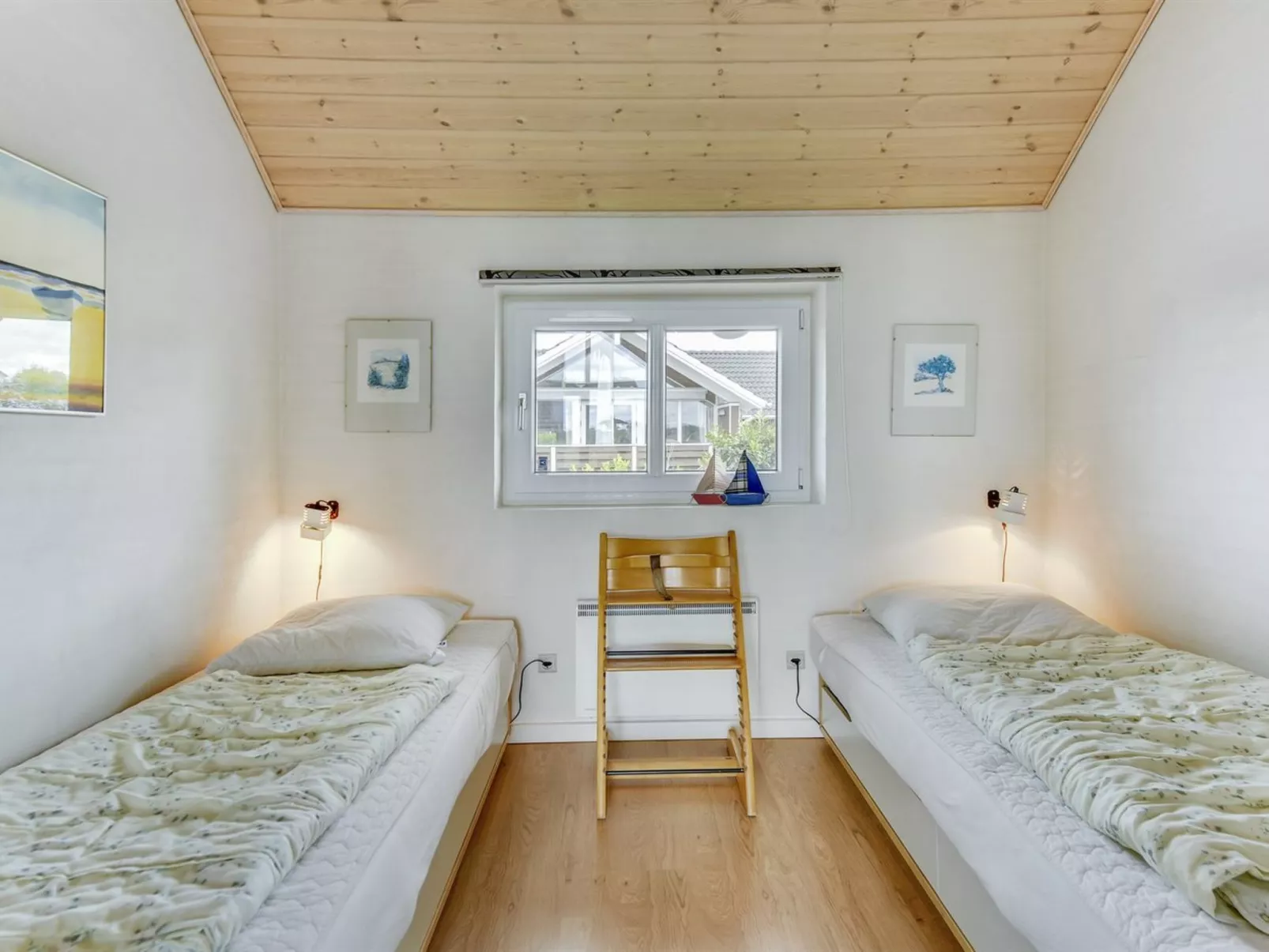 "Sigbritt" - 100m from the sea-Drinnen