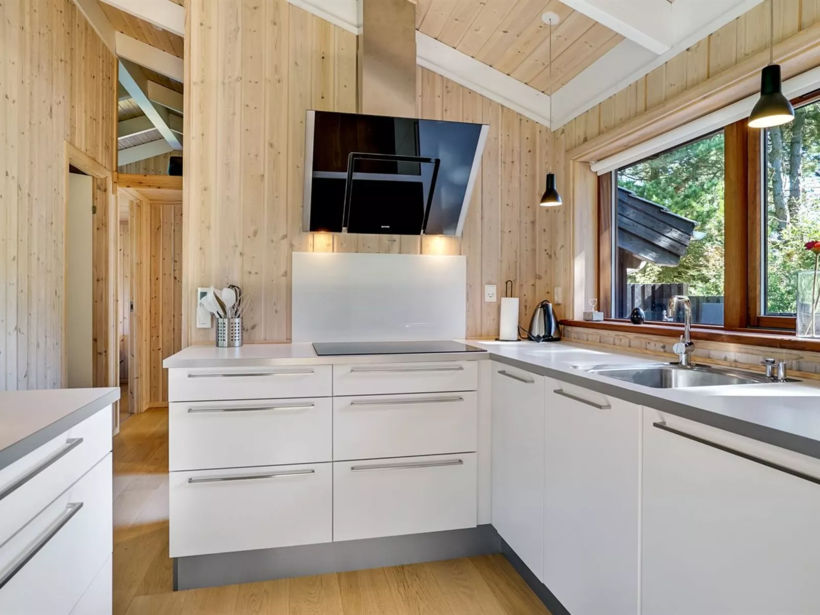 "Kali" - 900m to the fjord-Inside