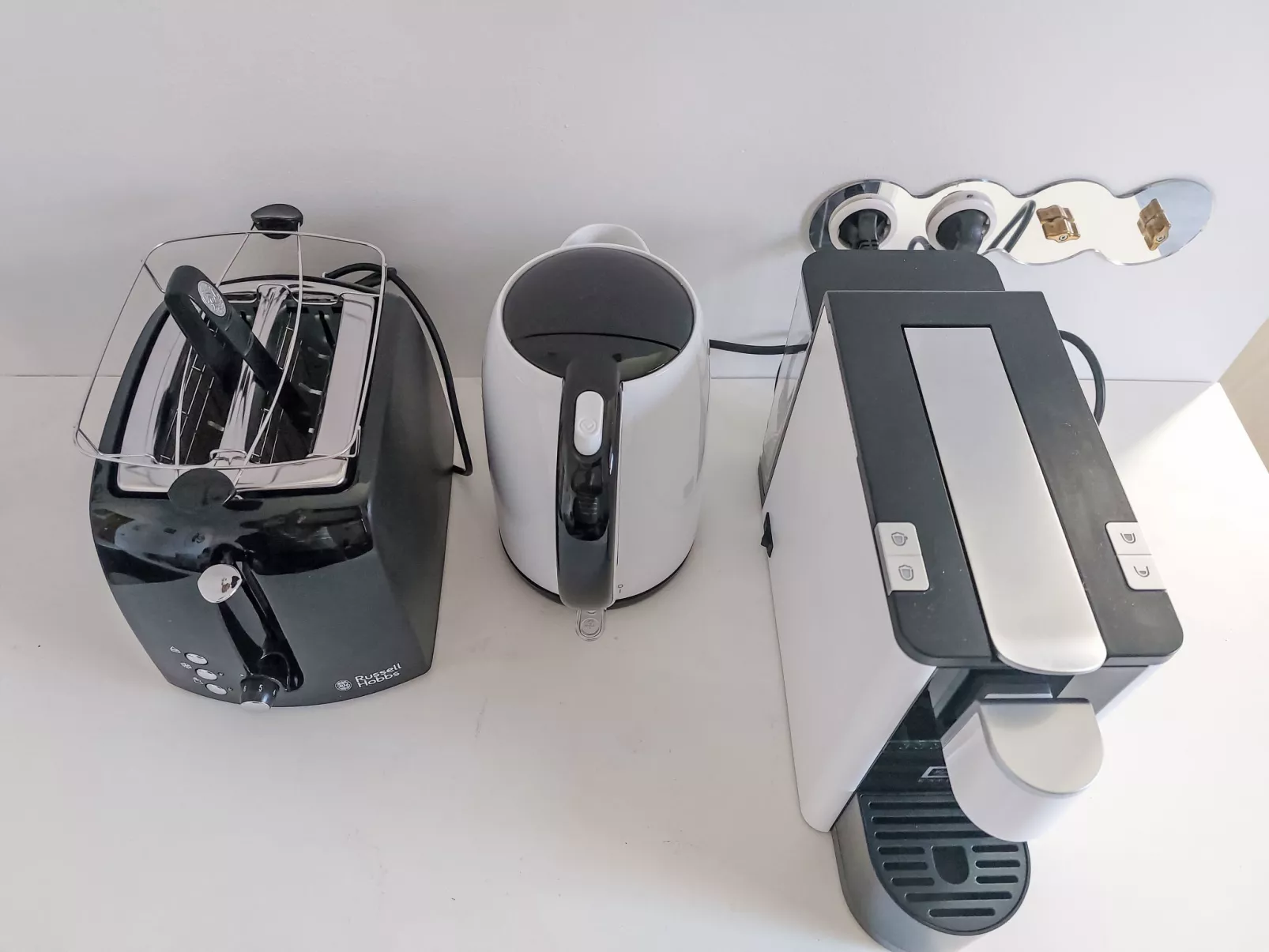 Happy Pasetti-Inside