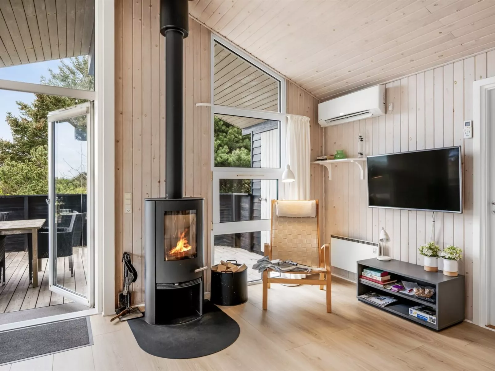 "Andrie" - 800m from the sea-Inside