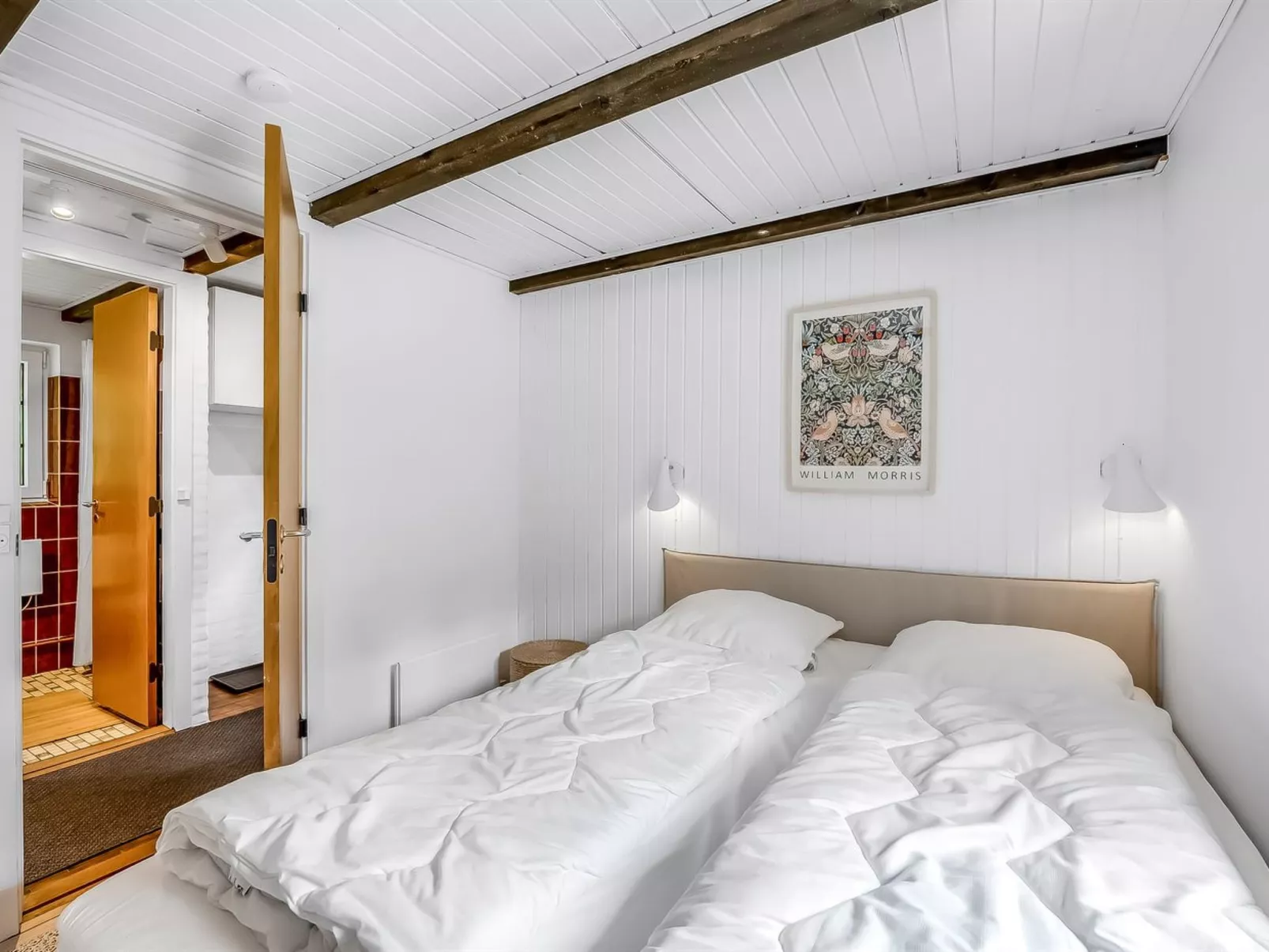 "Alkil" - 1.7km from the sea-Inside