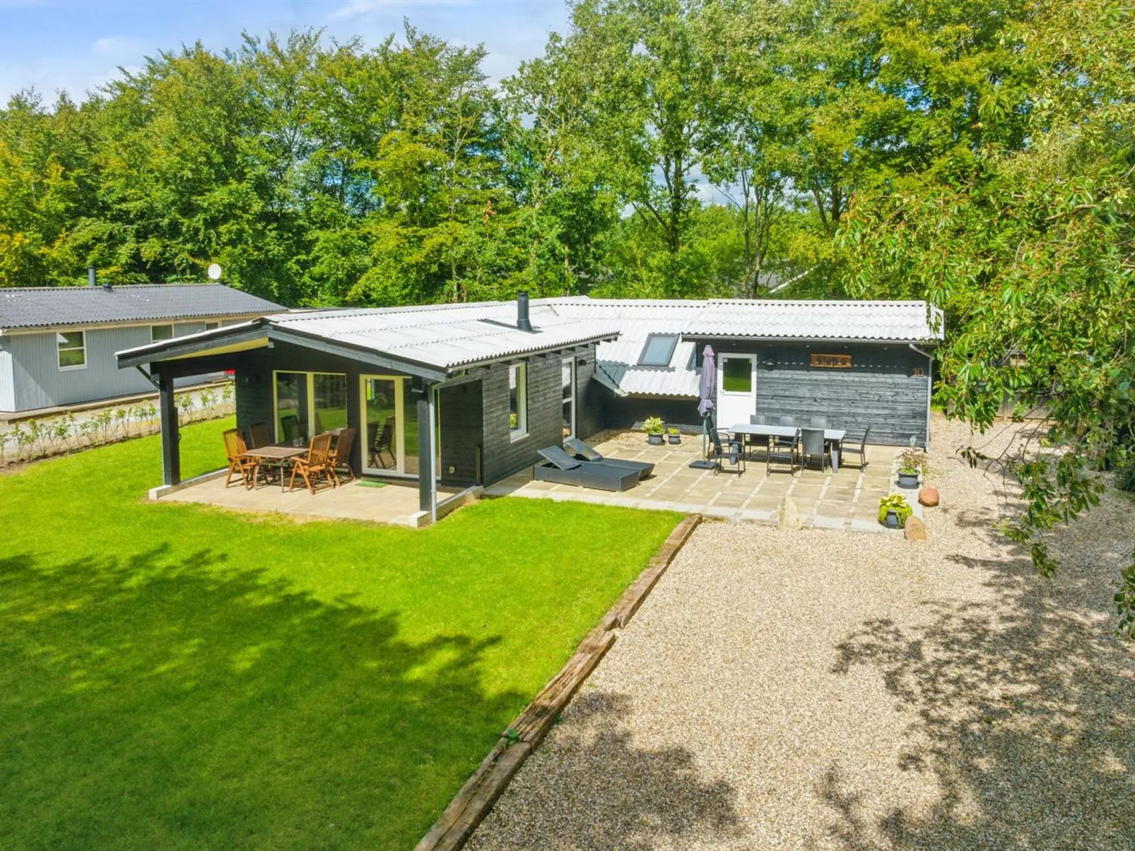 "Hedwig" - 30km from the sea-Draußen