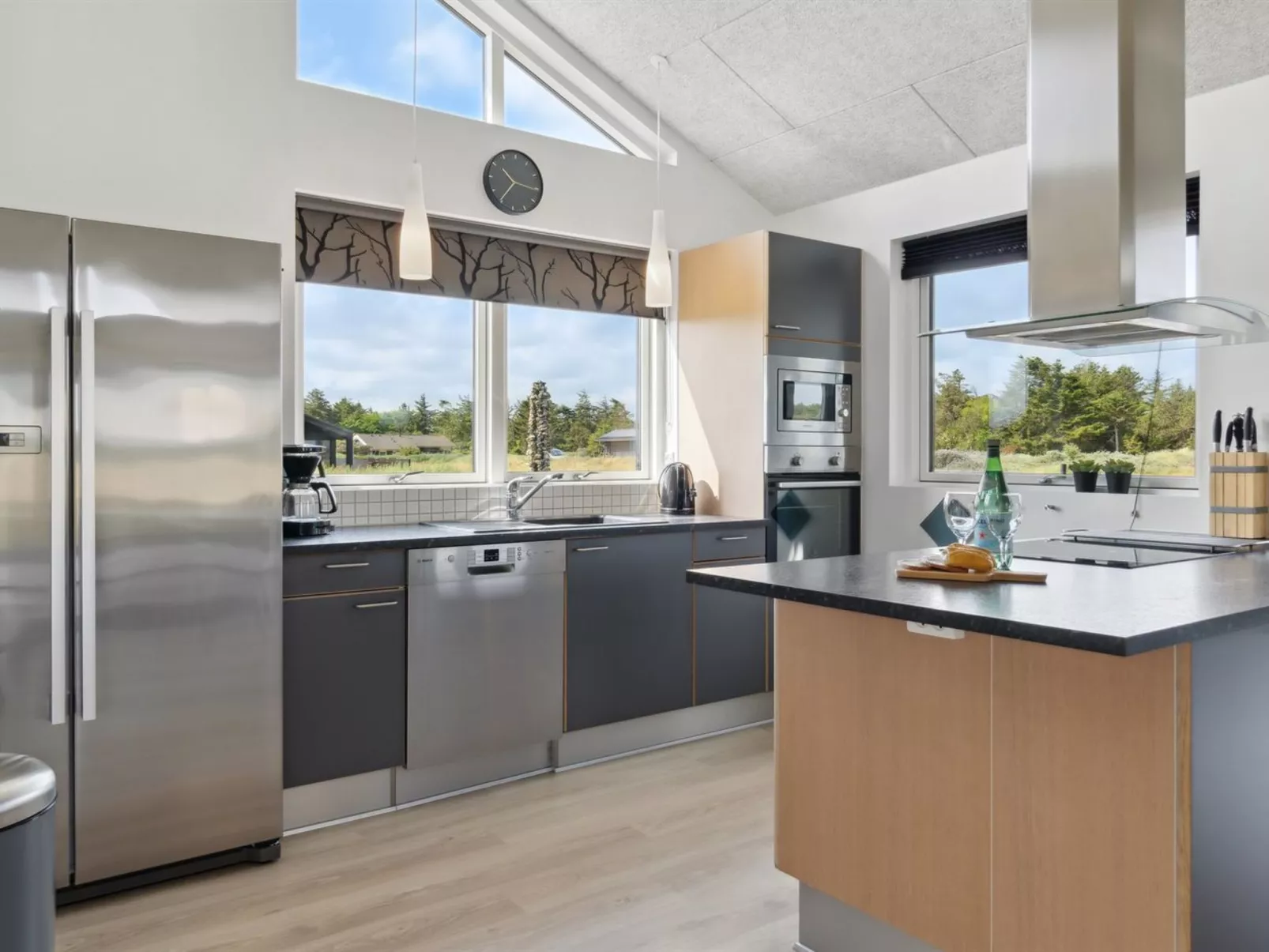 "Fader" - 950m from the sea-Inside