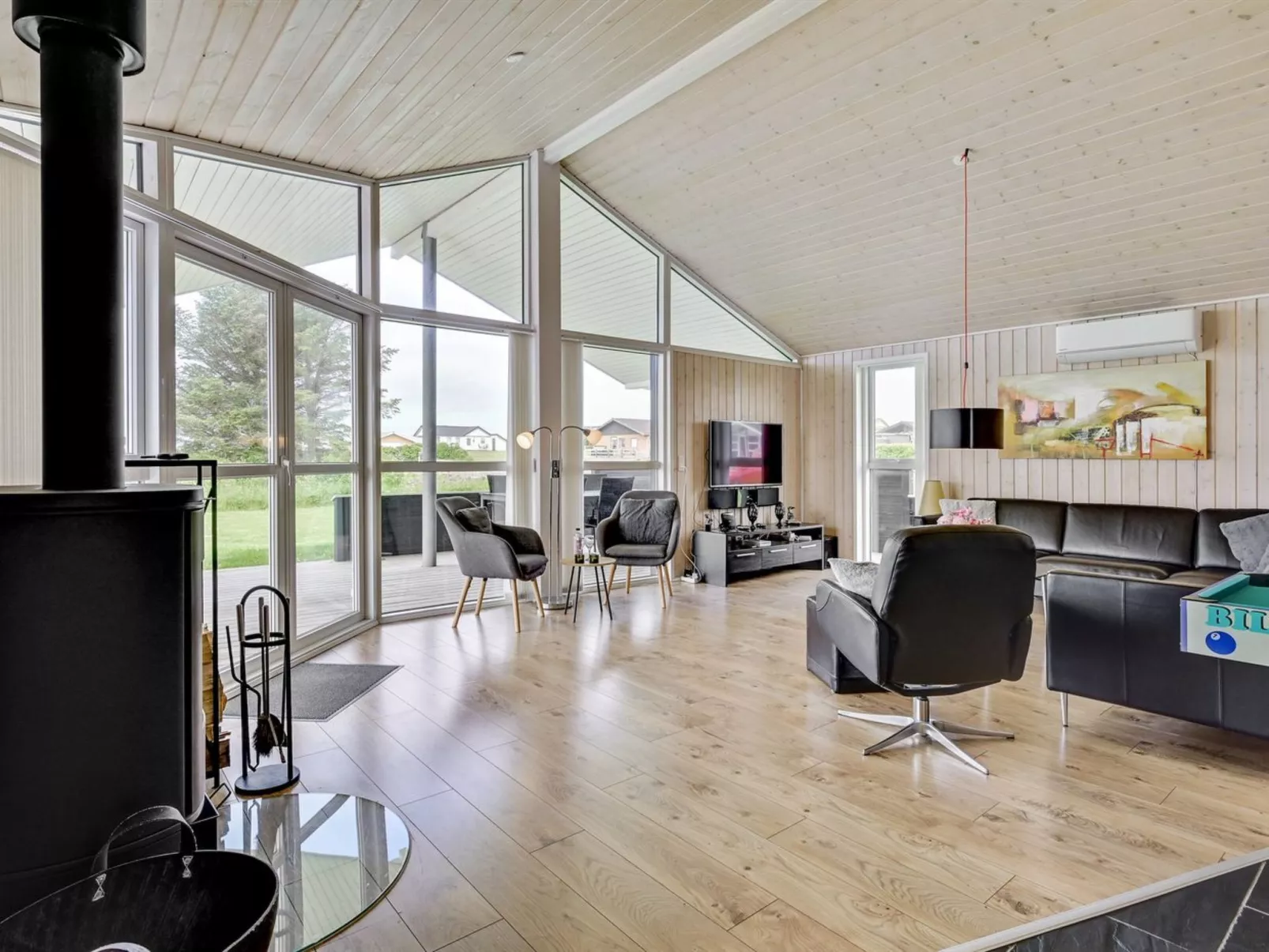 "Nahel" - 150m to the fjord-Inside