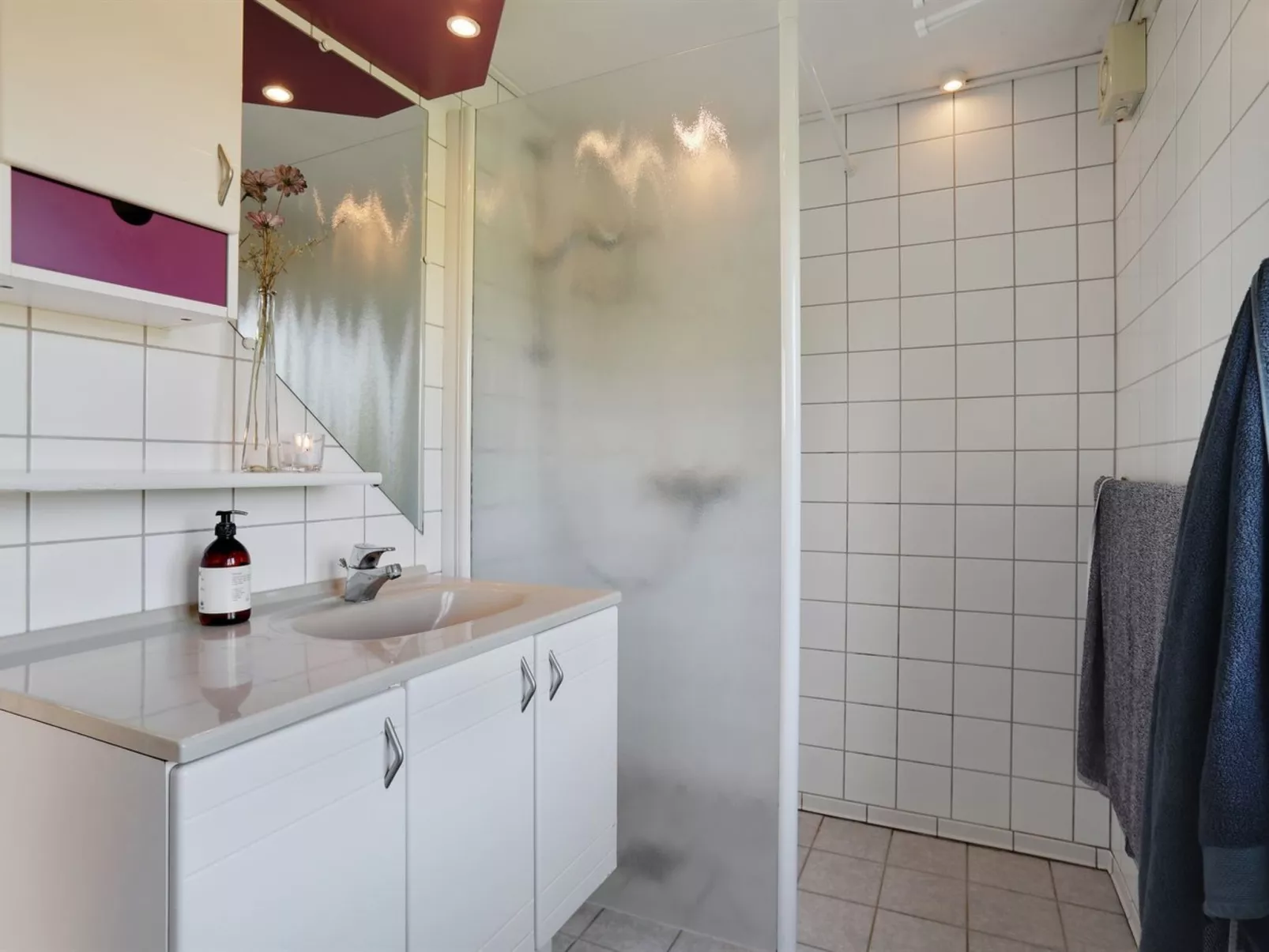 "Amlethus" - 375m from the sea-Inside