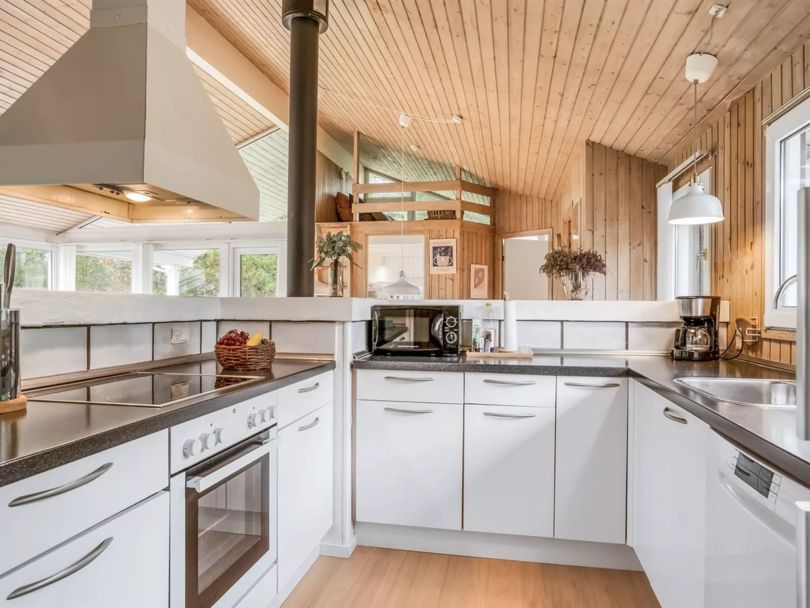 "Helene" - 1.5km from the sea-Drinnen