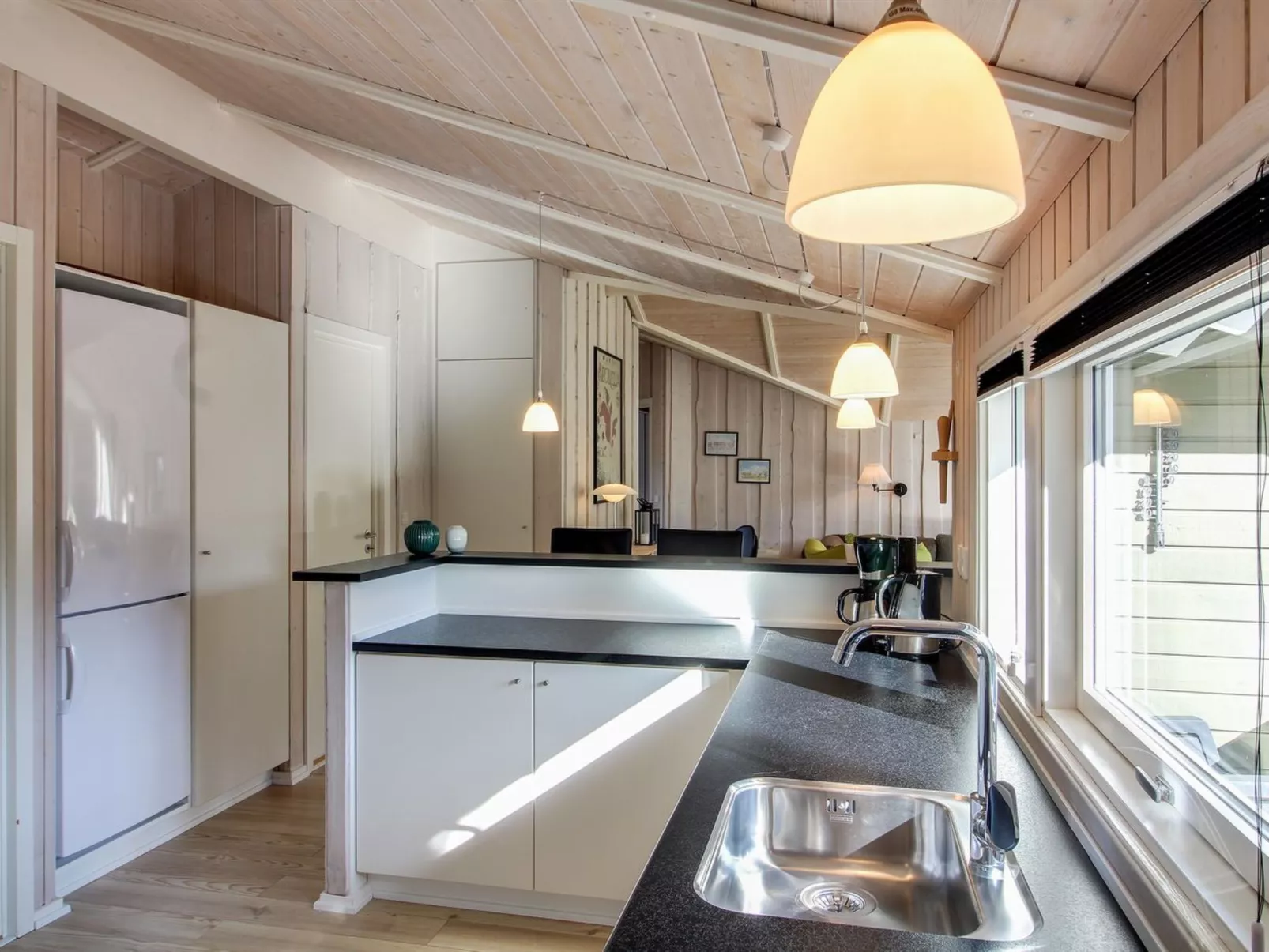 "Abiorn" - 2.5km from the sea-Inside