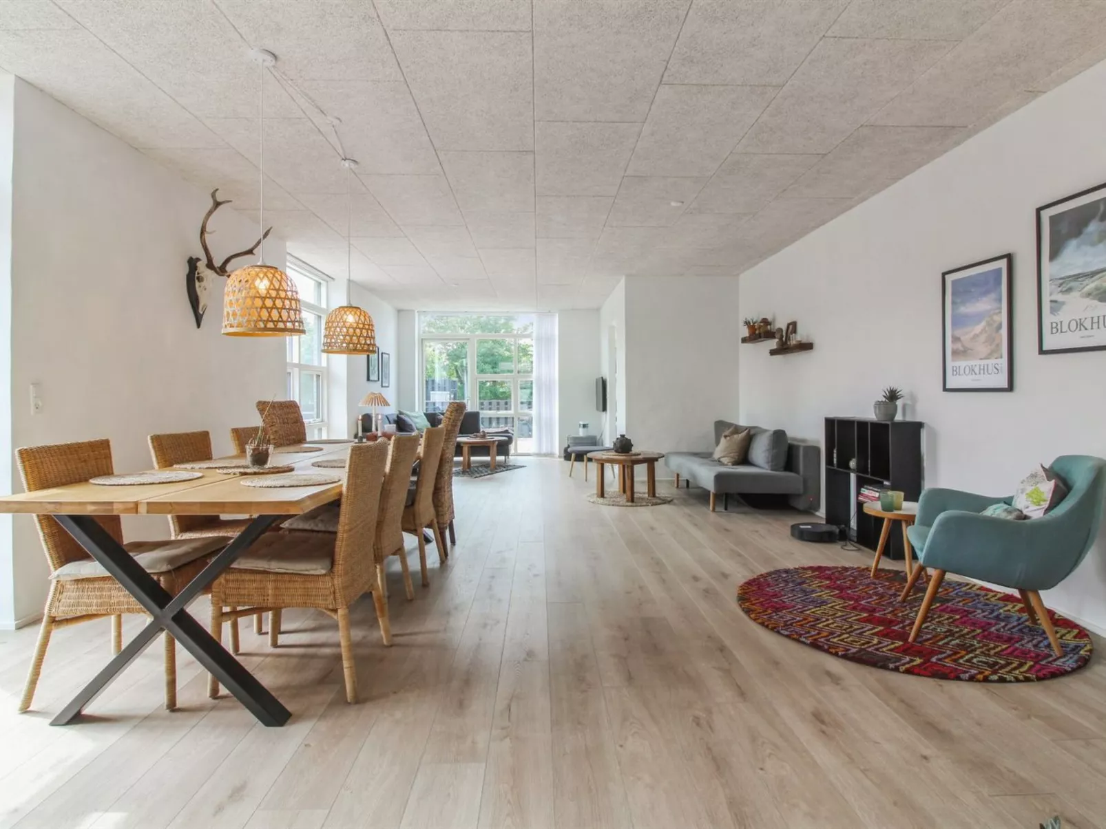 "Laulu" - 2km from the sea-Inside