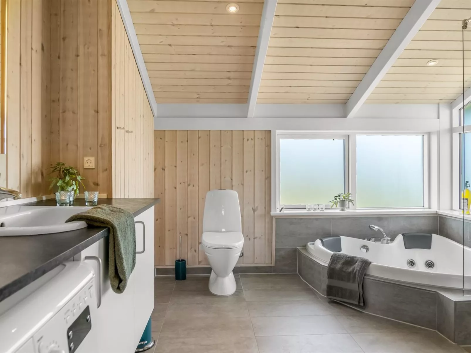 "Hildegardt" - 1km from the sea-Inside