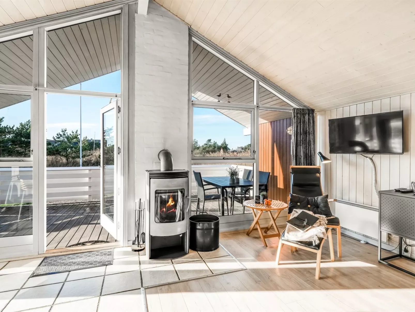 "Hermandine" - 700m from the sea-Inside