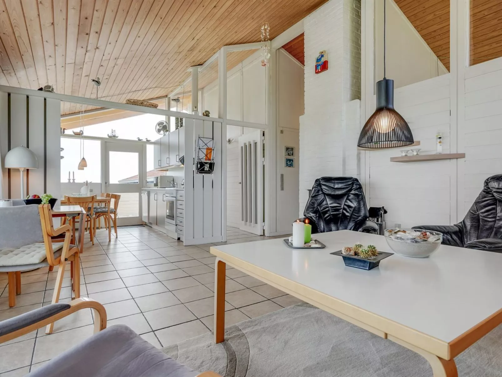 "Alya" - 200m from the sea-Drinnen