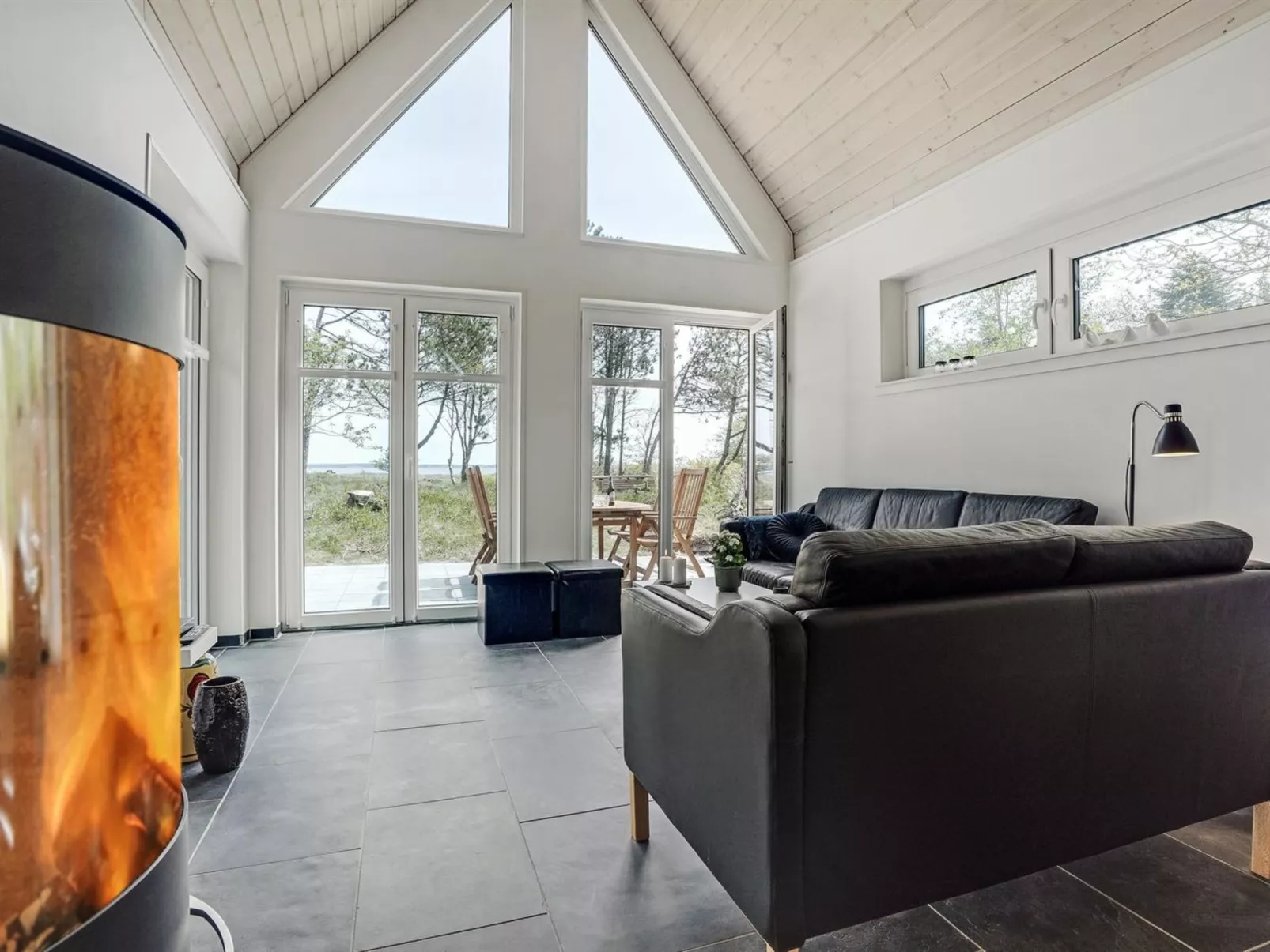 "Angelita" - 80m to the fjord-Inside