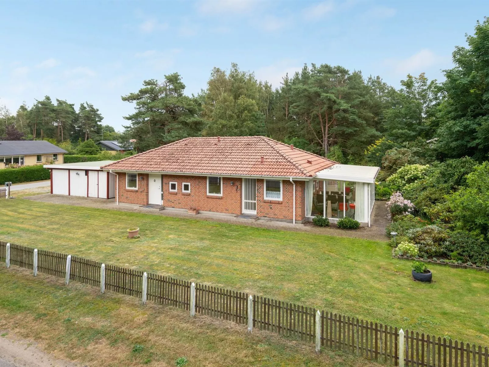 "Maksimilian" - 1.5km from the sea-Draußen