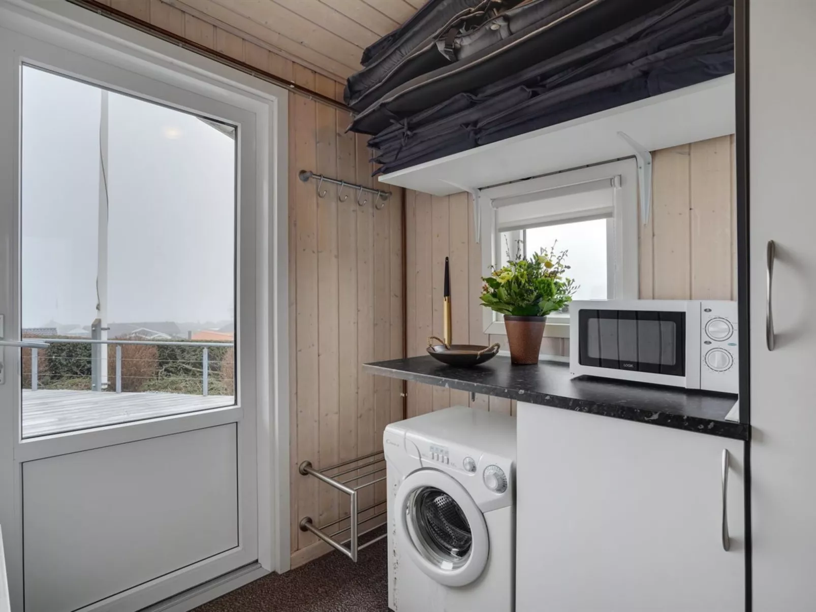 "Ebbeline" - 150m from the sea-Dedans