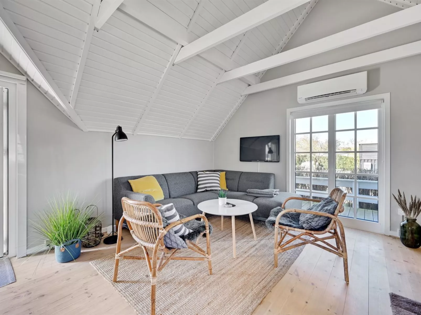 "Ulv" - 25m from the sea-Dedans