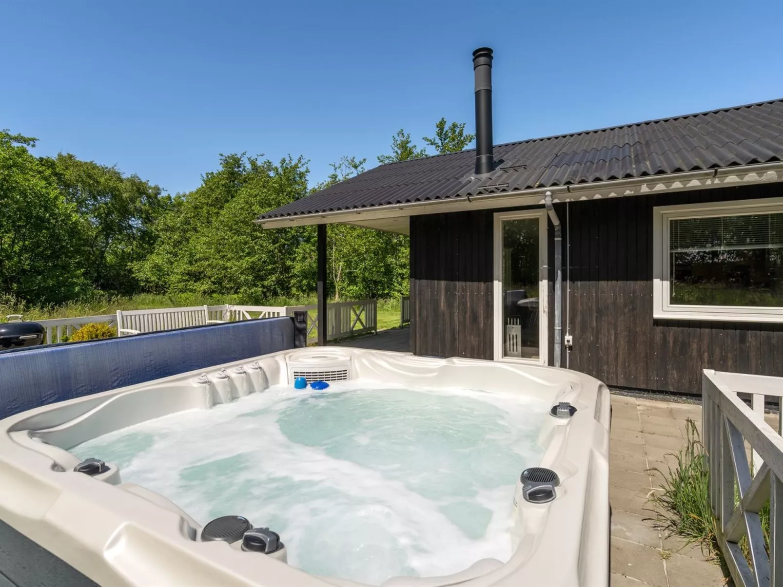 "Maik" - 1.5km from the sea-Inside