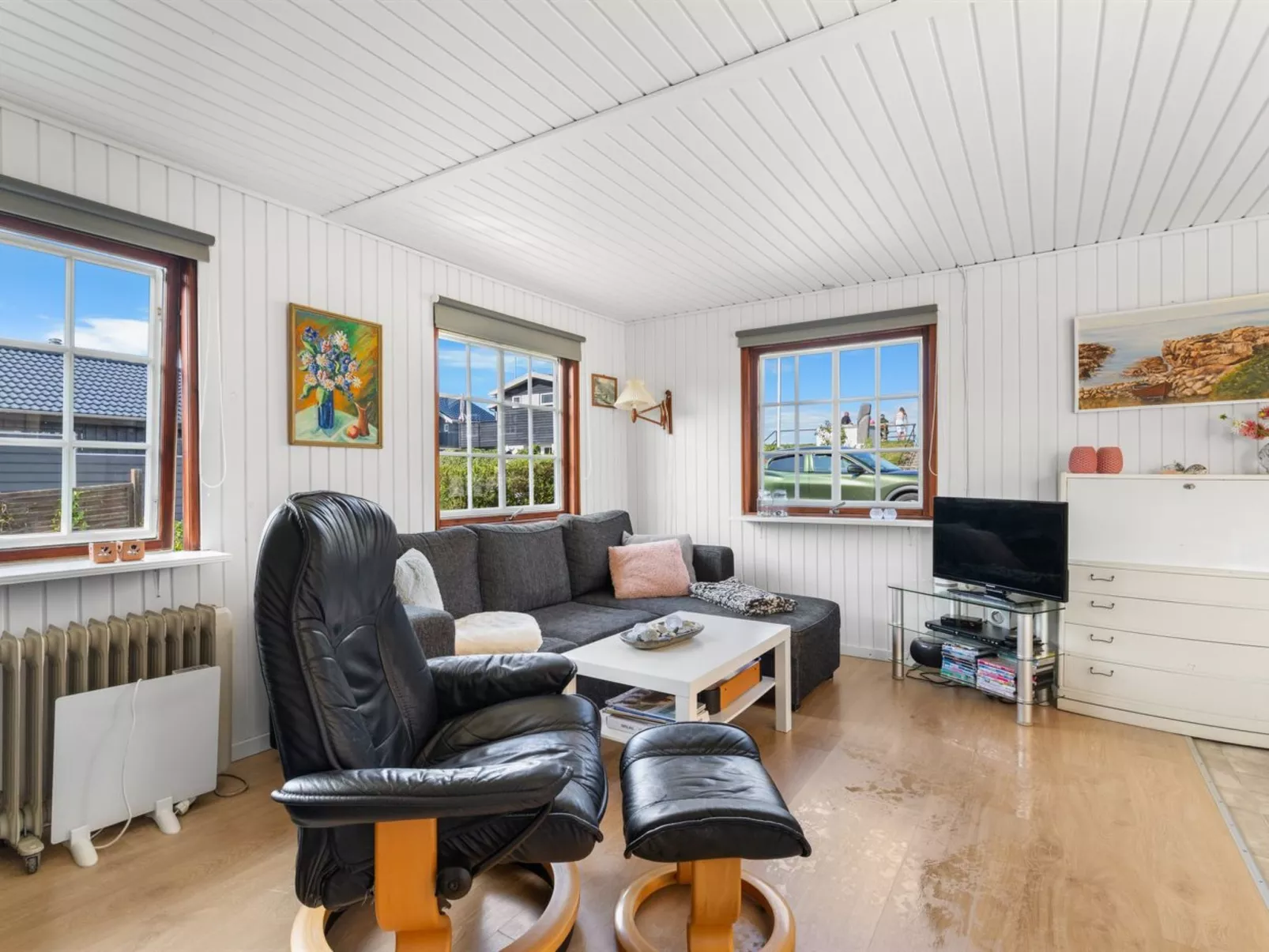 "Neea" - 40m from the sea-Drinnen