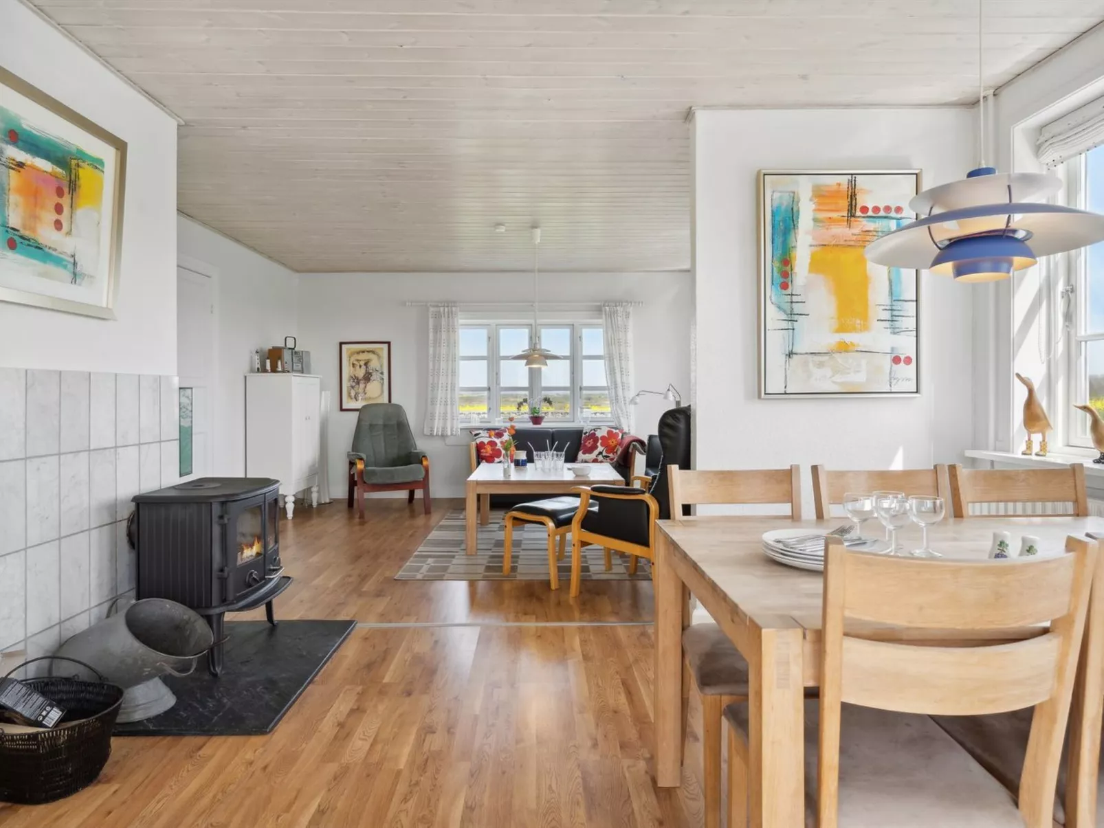 "Store" - 700m from the sea-Dedans