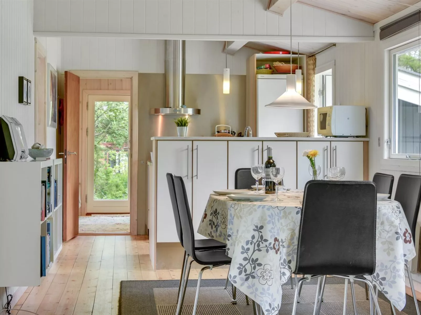 "Jenny" - 140m from the sea-Inside