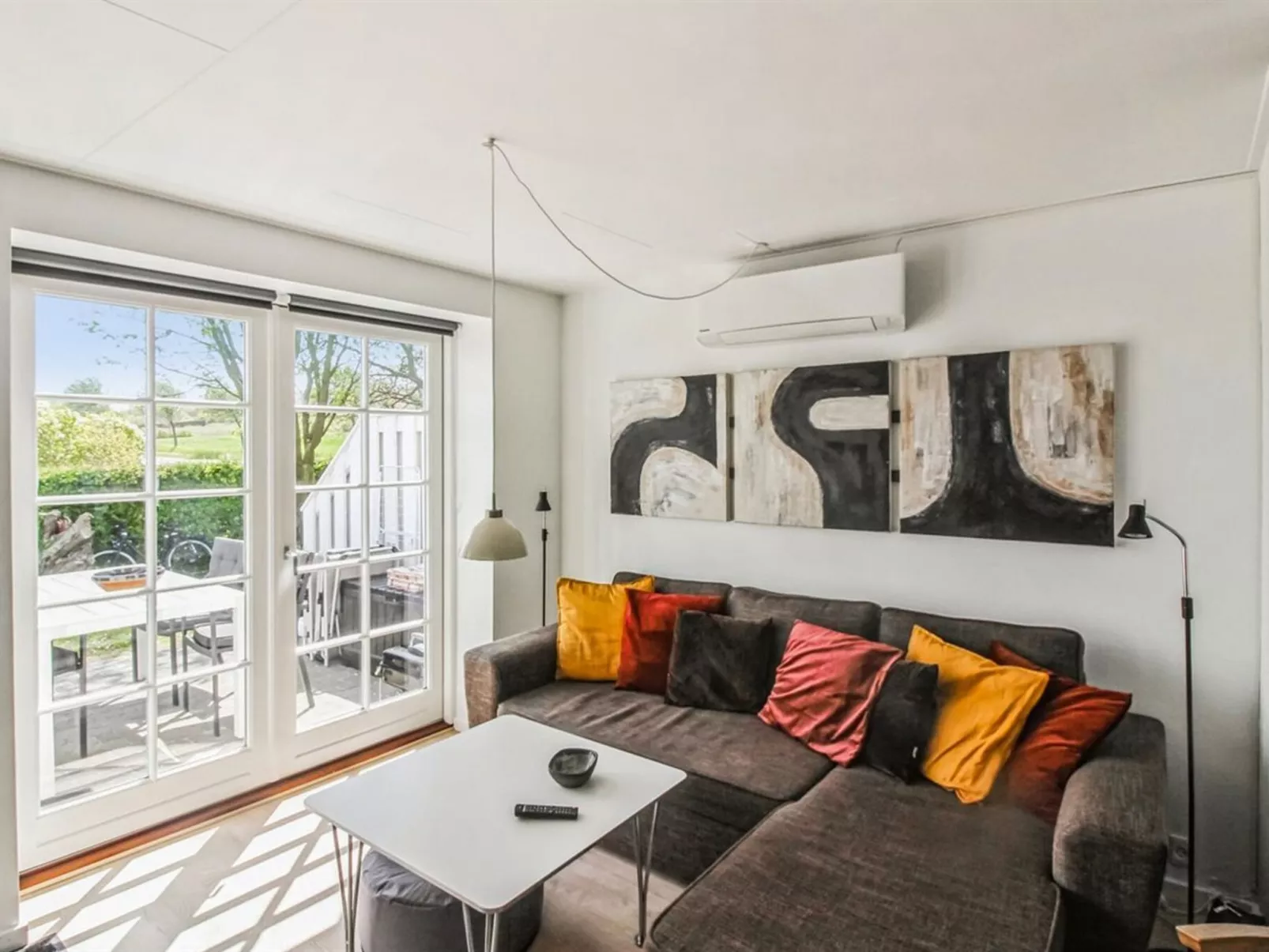 "Ayk" - 400m from the sea-Inside