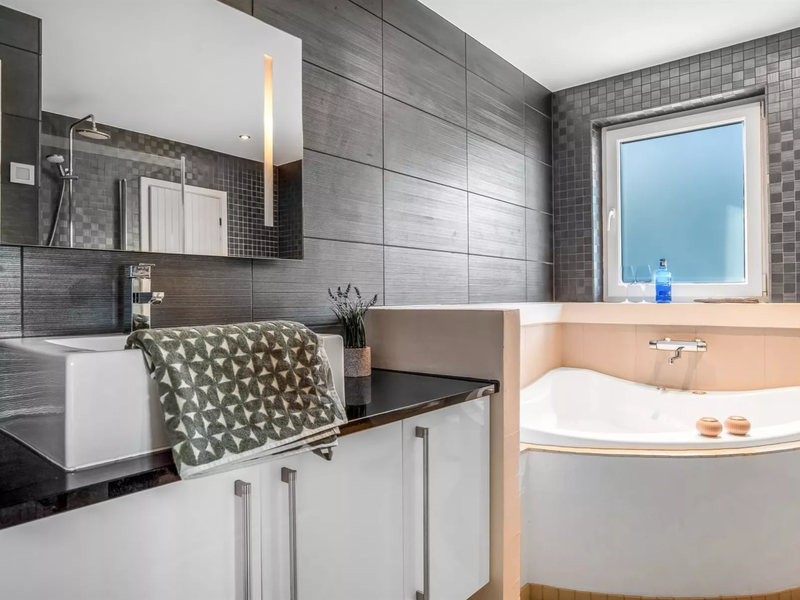 "Skamhals" - 700m from the sea-Inside