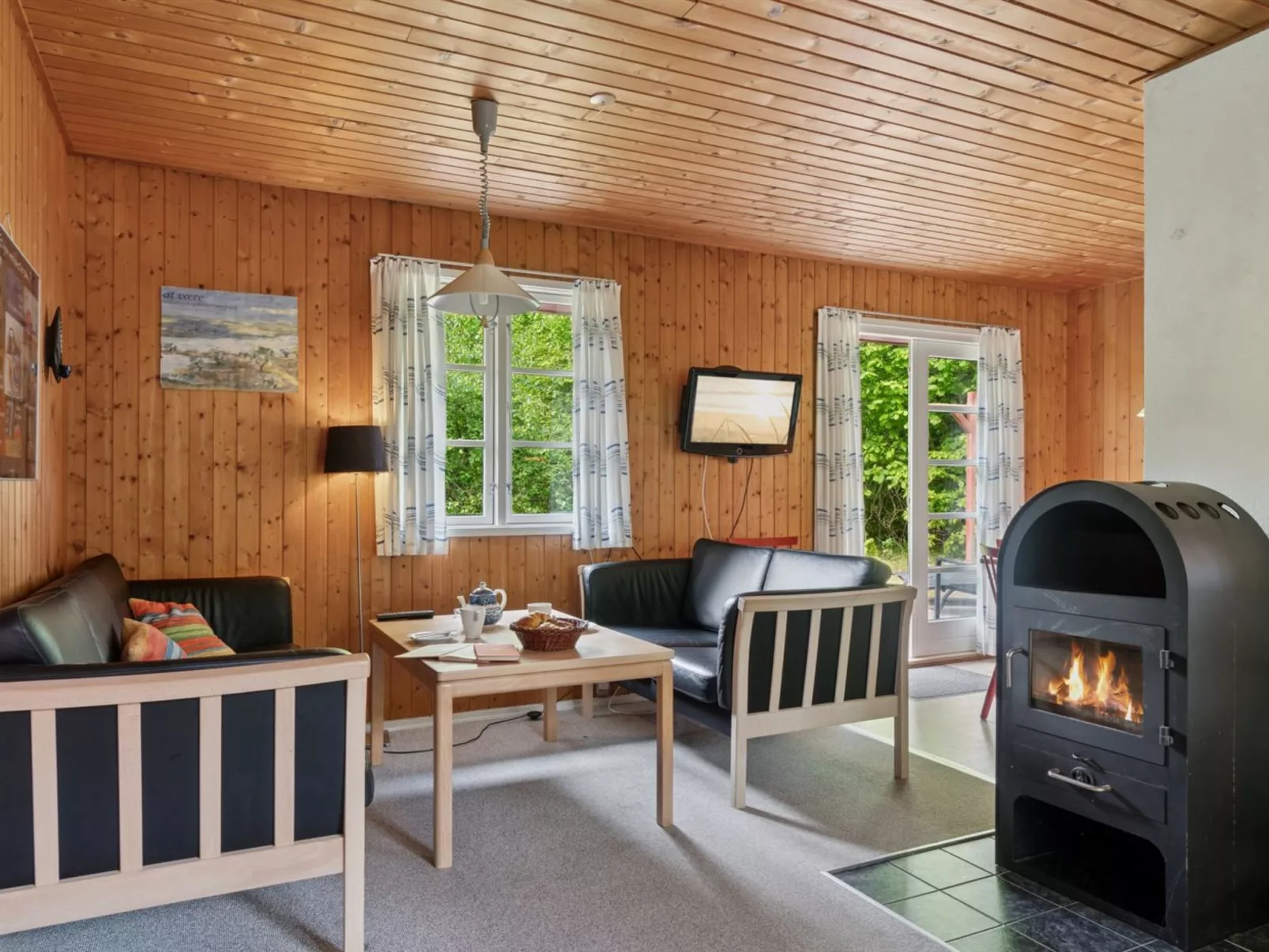 "Gunder" - 125m from the sea-Drinnen