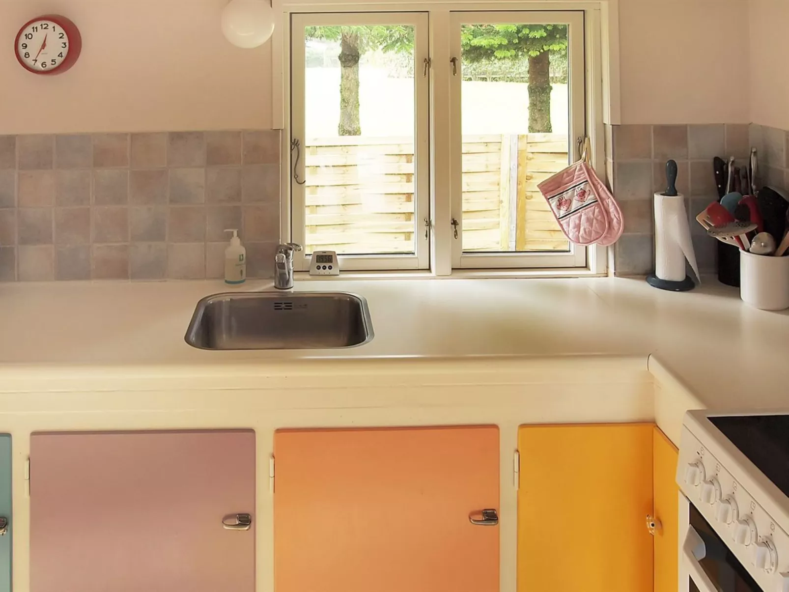 "Hoimar" - 400m from the sea-Drinnen