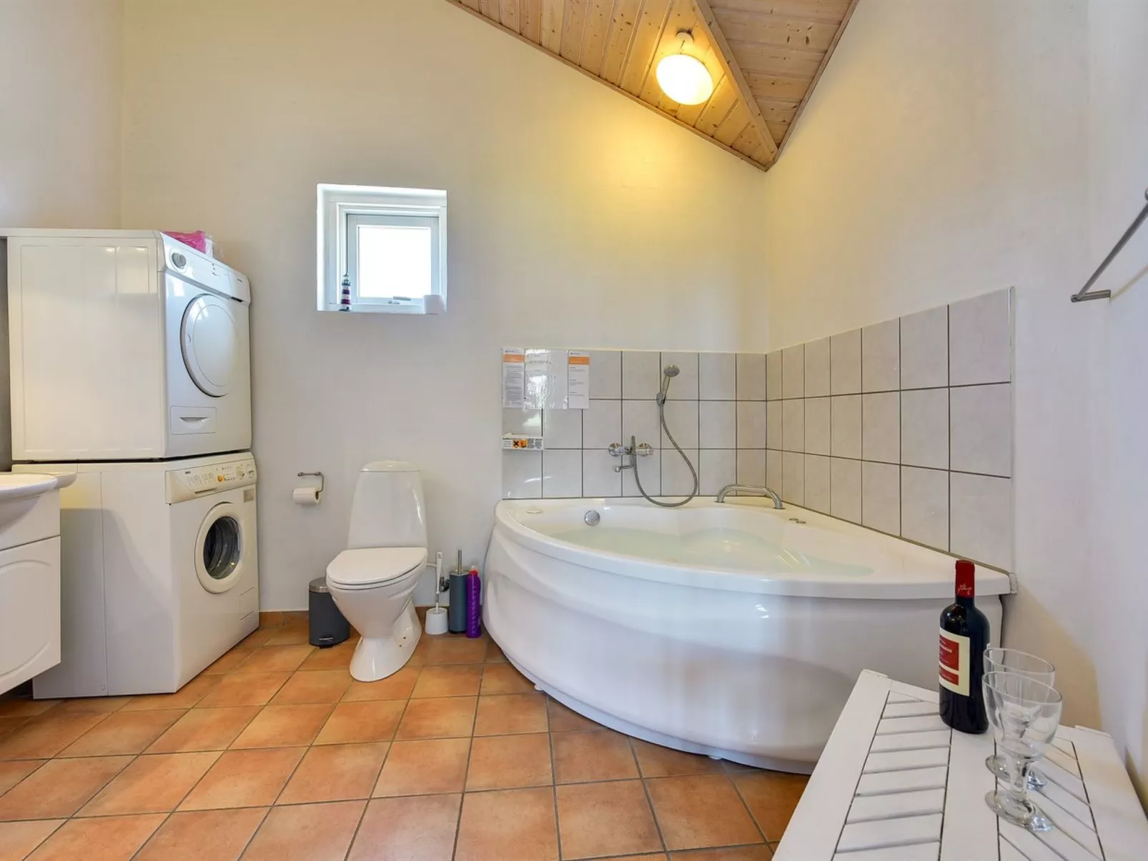 "Dorethea" - 300m from the sea-Inside