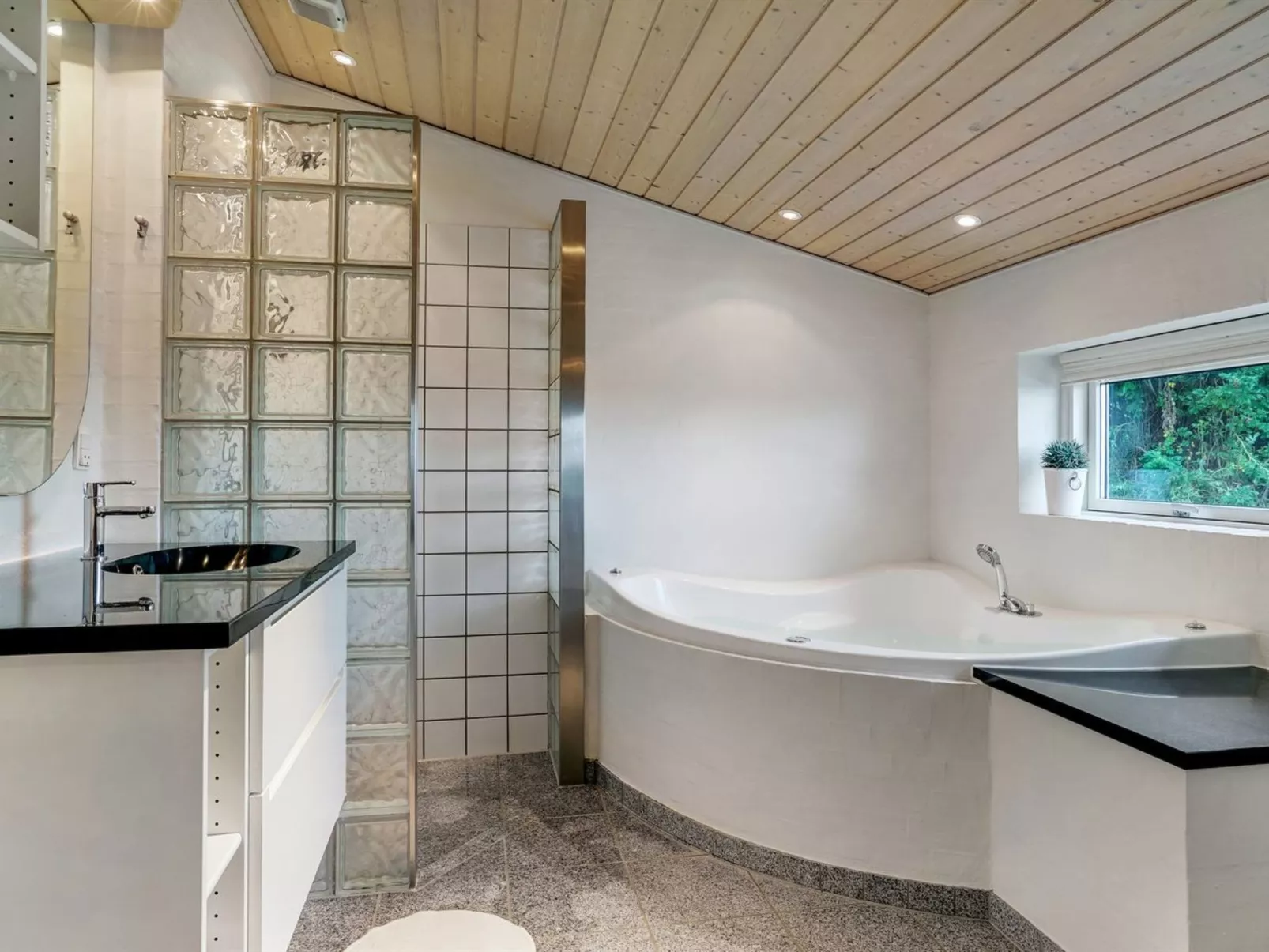 "Josten" - 500m from the sea-Inside