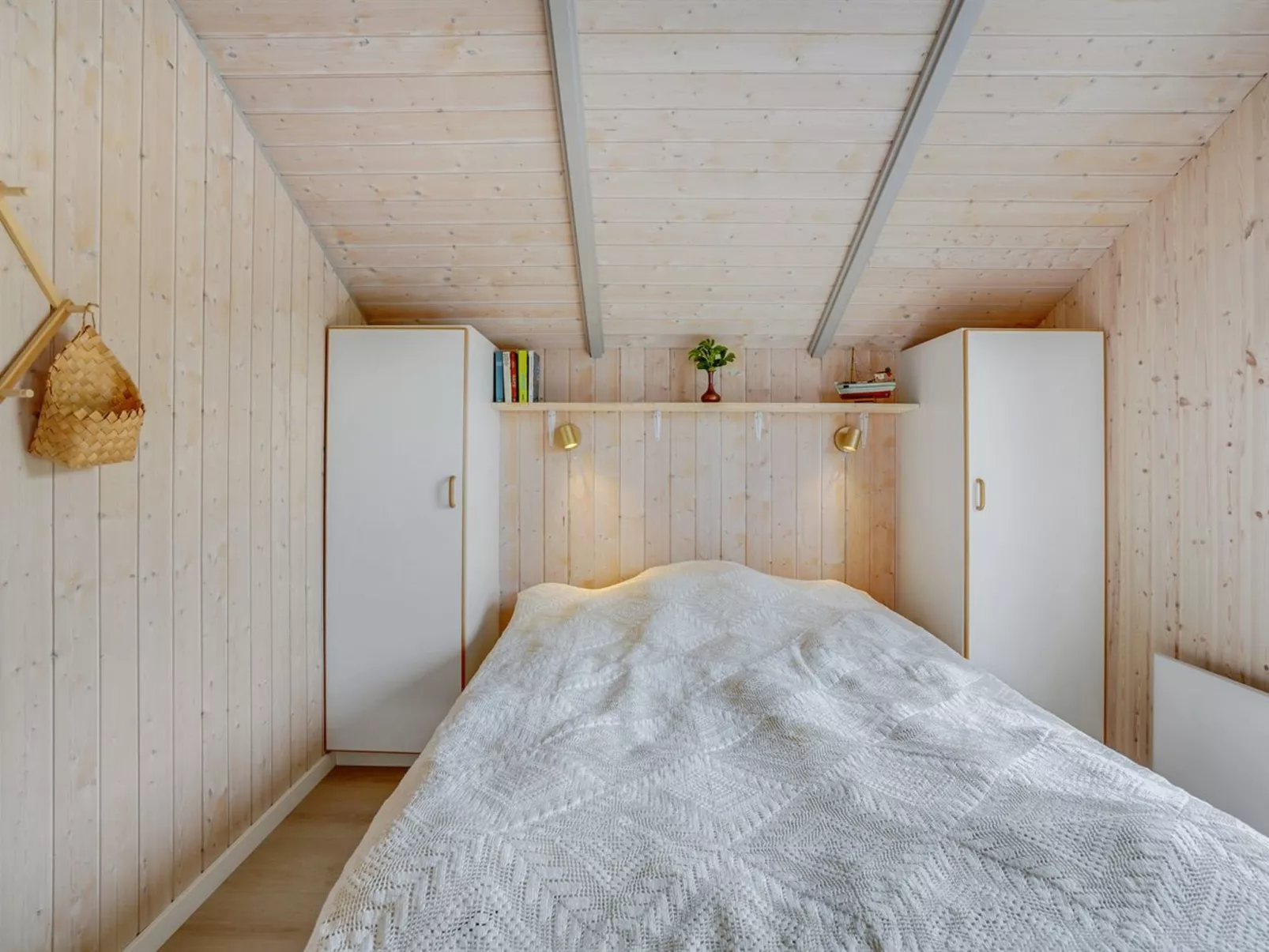 "Ely" - 300m from the sea-Inside