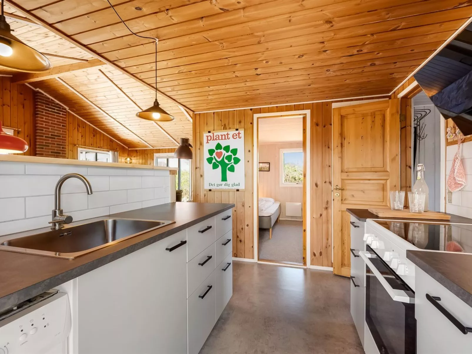 "Brigit" - 200m from the sea-Inside