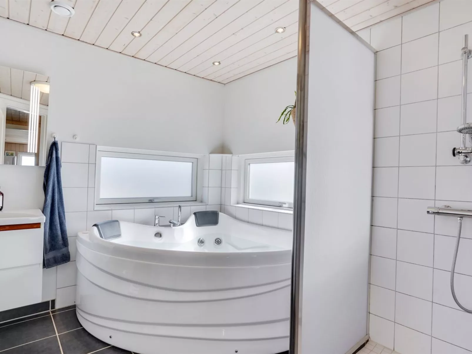 "Sotir" -  from the sea-Inside