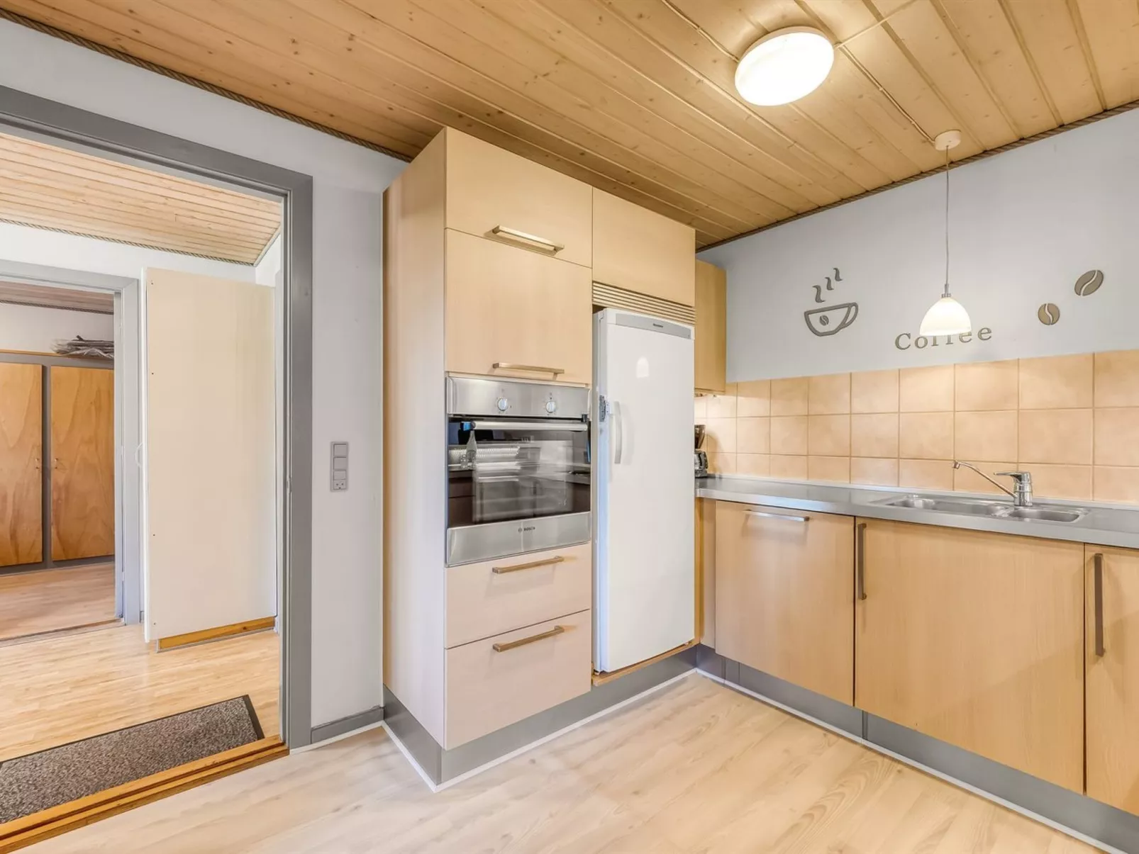 "Evina" - 17km to the fjord-Inside