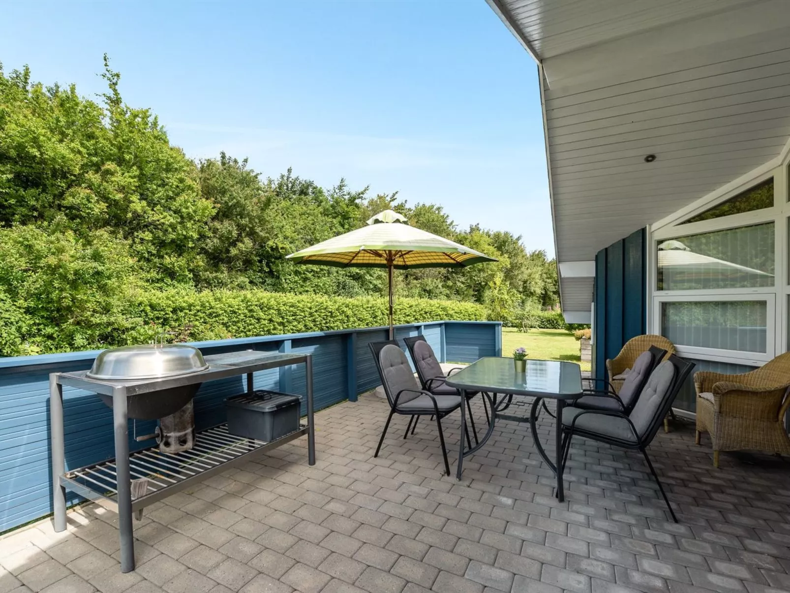 "Tobbi" - 1.1km to the fjord-Outside