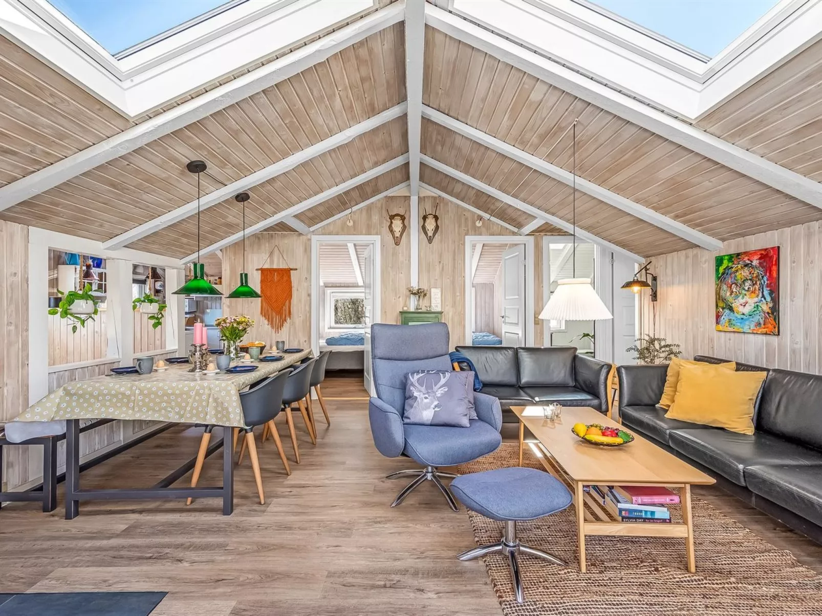 "Gunde" - 300m to the fjord-Inside